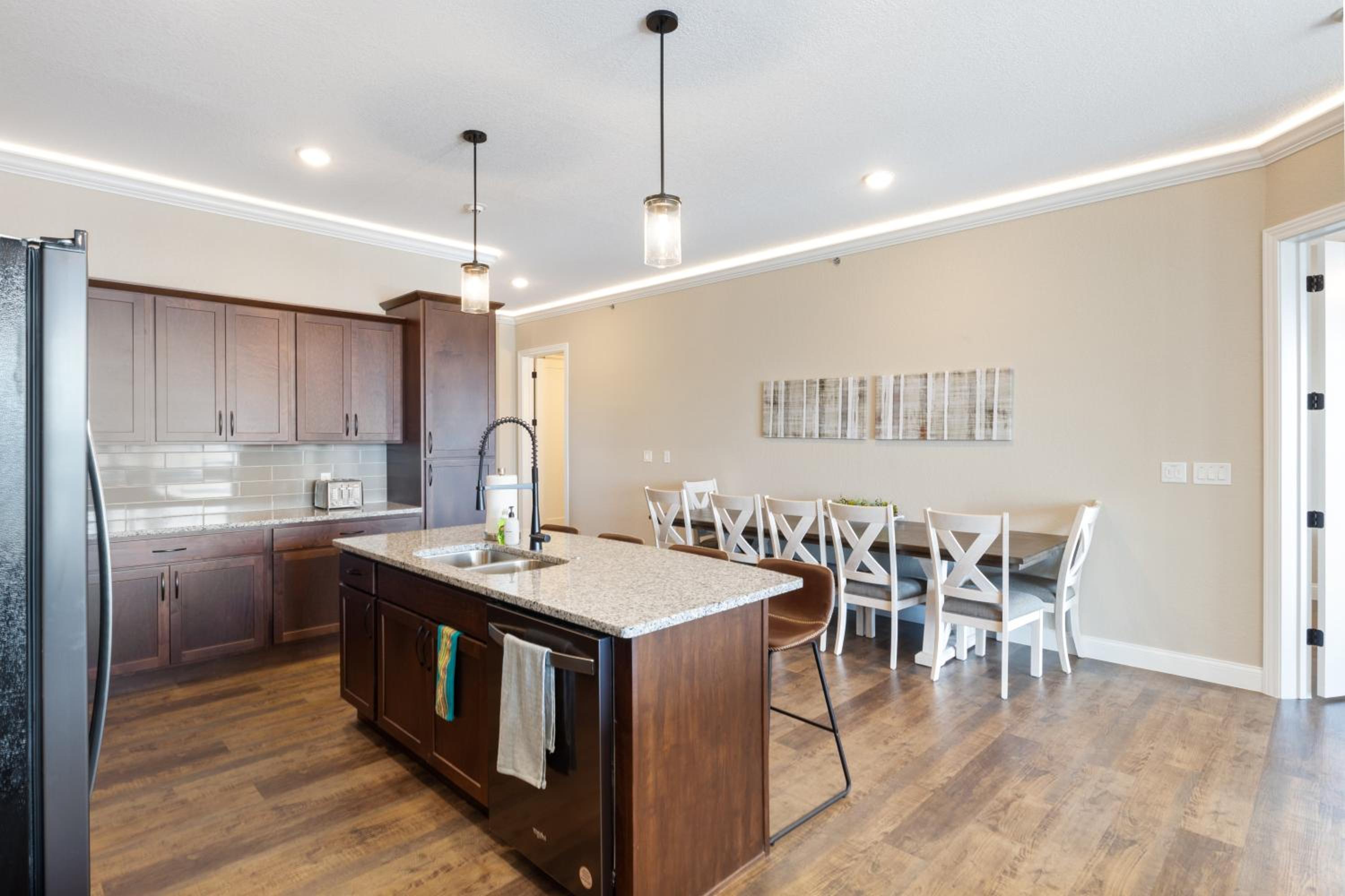 Brand New Complex, Central Location, Amazing Views