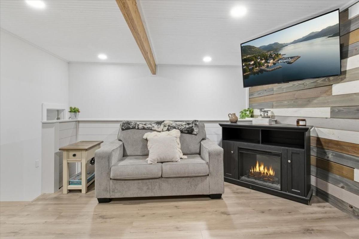 Breathtaking Views, Private Dock, Pure Relaxation