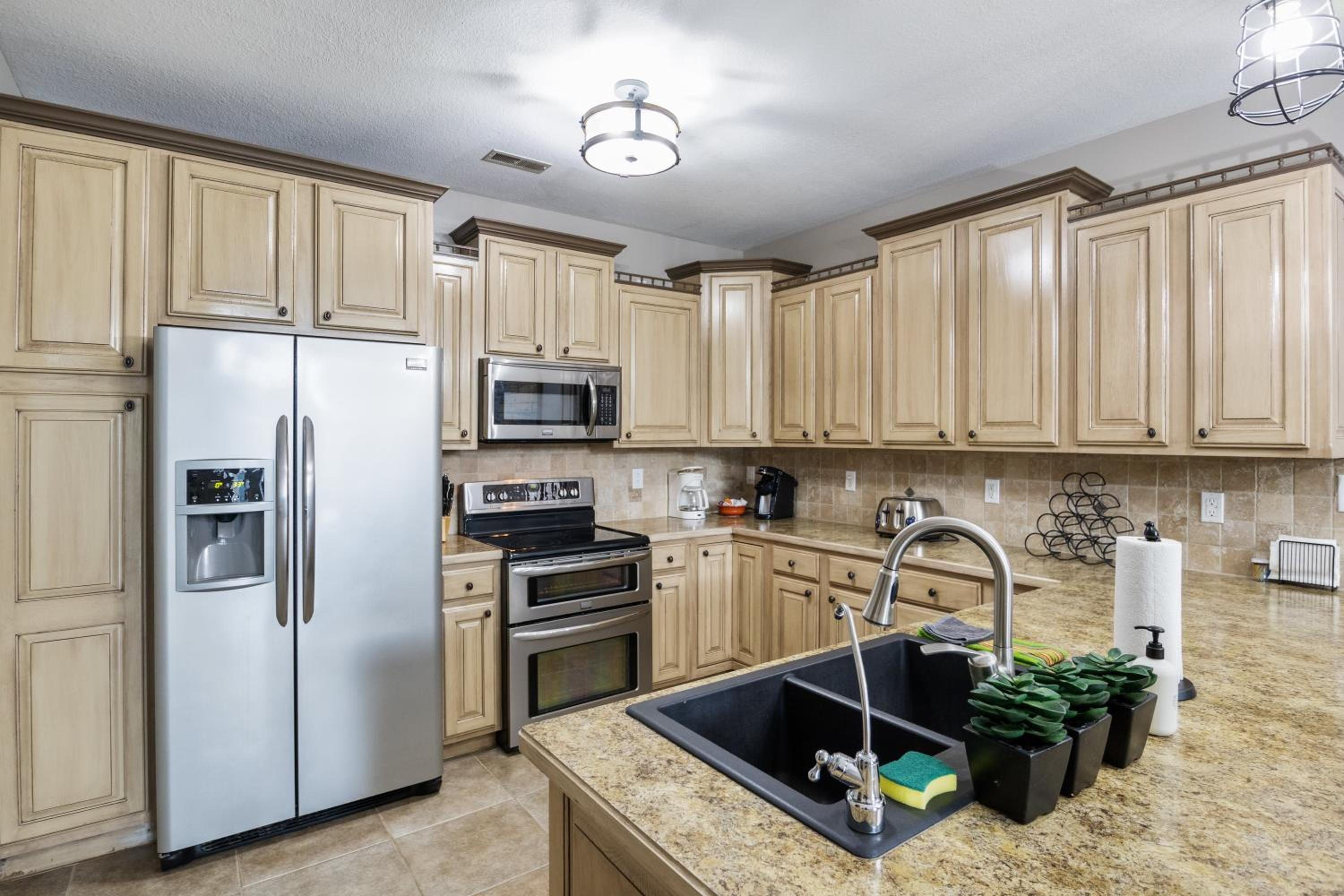 Family-Friendly, Dock Enjoyment, Kayaks, Lake View