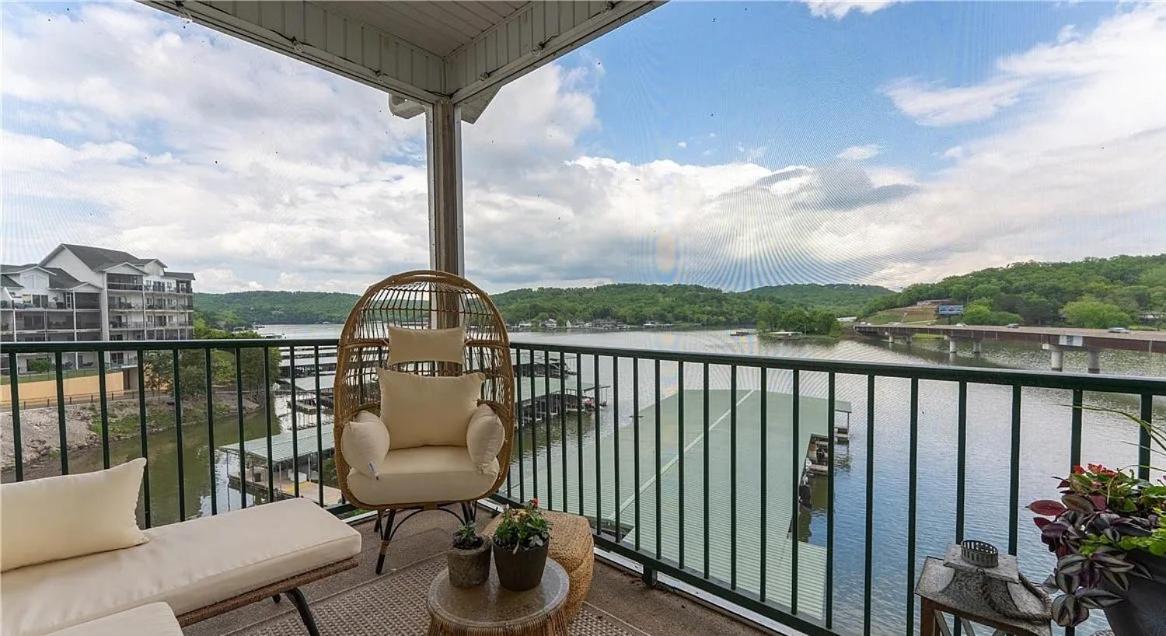 Boat Slip, 3 Pools, Golf, Ozarks Ampitheater, & Amazing Lake Views at Big Niangua