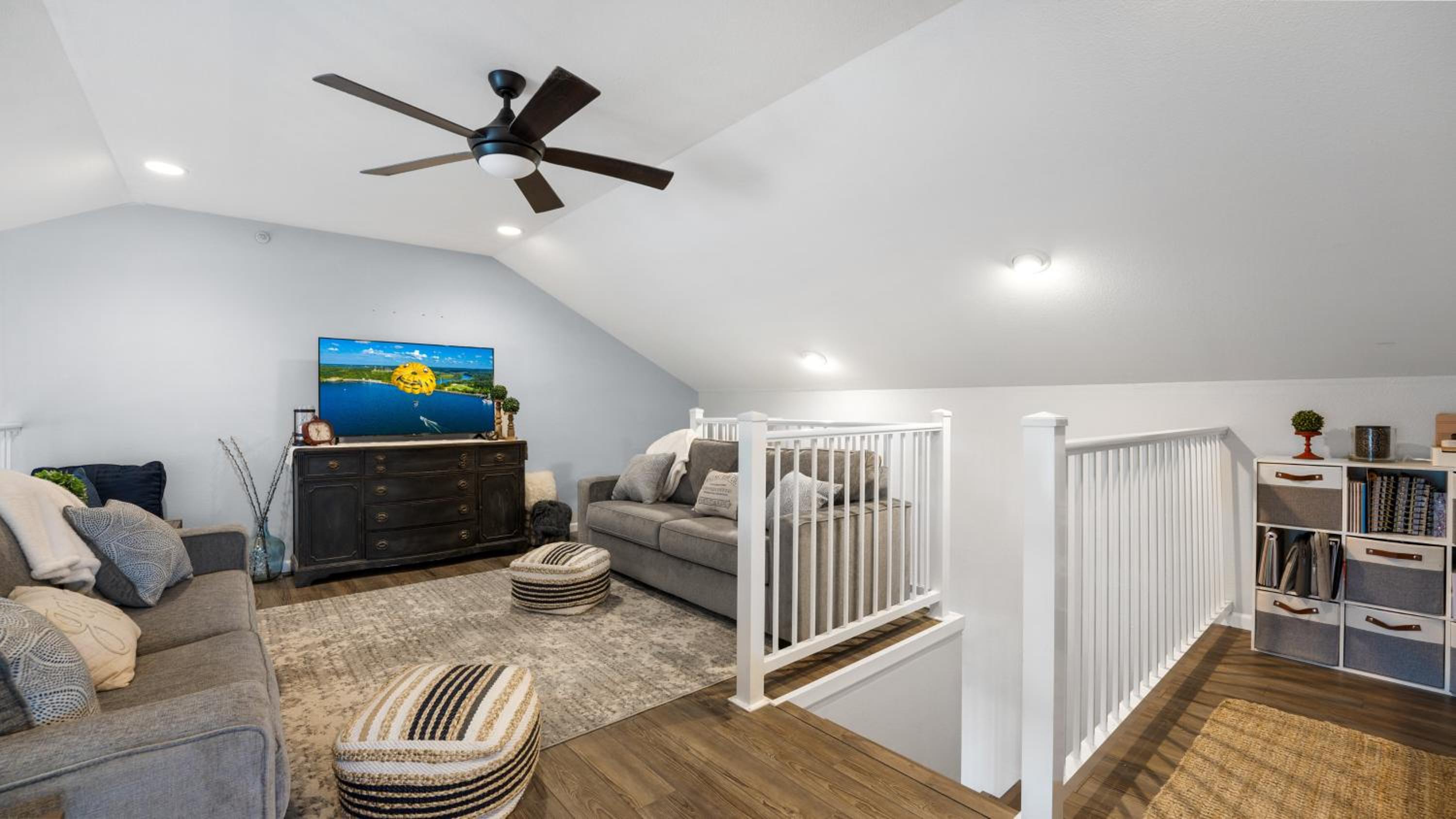 Boat Slip, 3 Pools, Golf, Ozarks Ampitheater, & Amazing Lake Views at Big Niangua