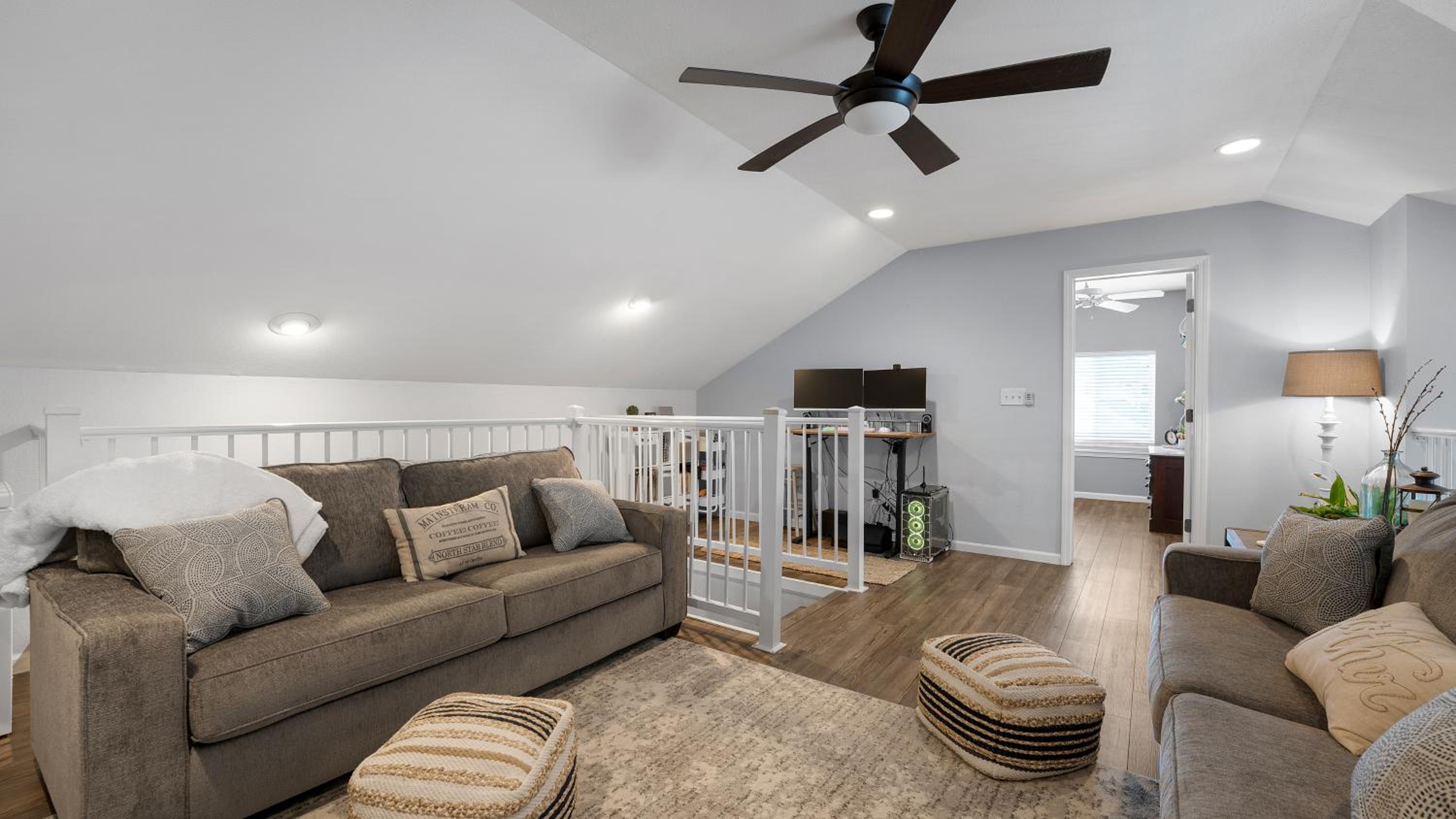 Boat Slip, 3 Pools, Golf, Ozarks Ampitheater, & Amazing Lake Views at Big Niangua