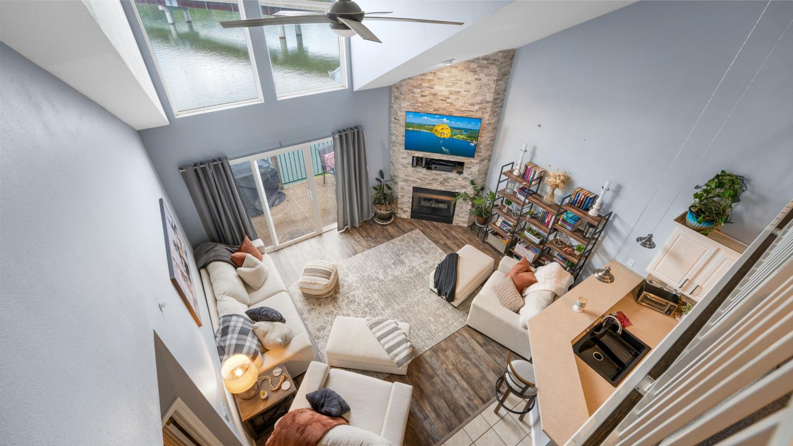 Boat Slip, 3 Pools, Golf, Ozarks Ampitheater, & Amazing Lake Views at Big Niangua