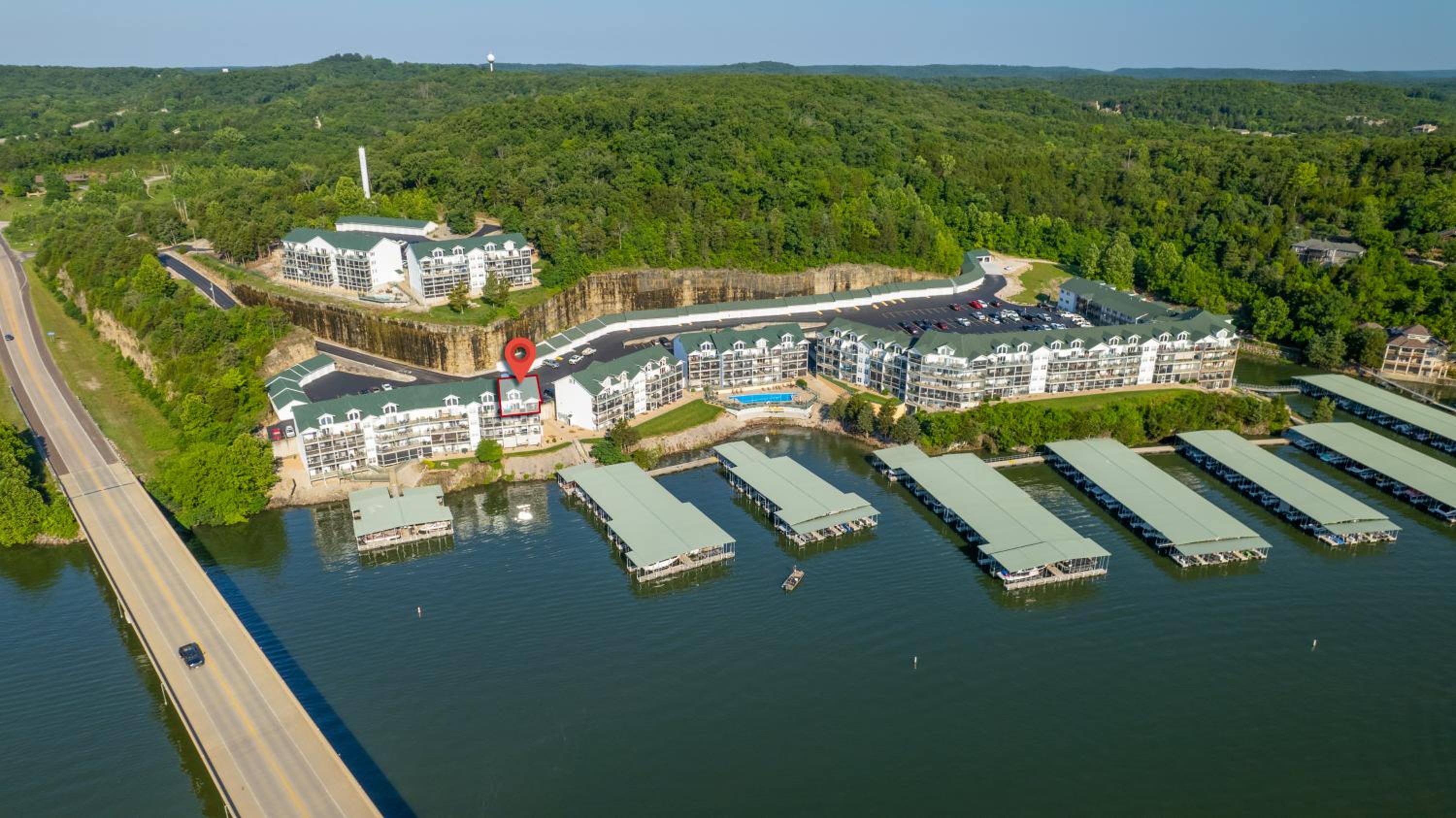 Boat Slip, 3 Pools, Golf, Ozarks Ampitheater, & Amazing Lake Views at Big Niangua