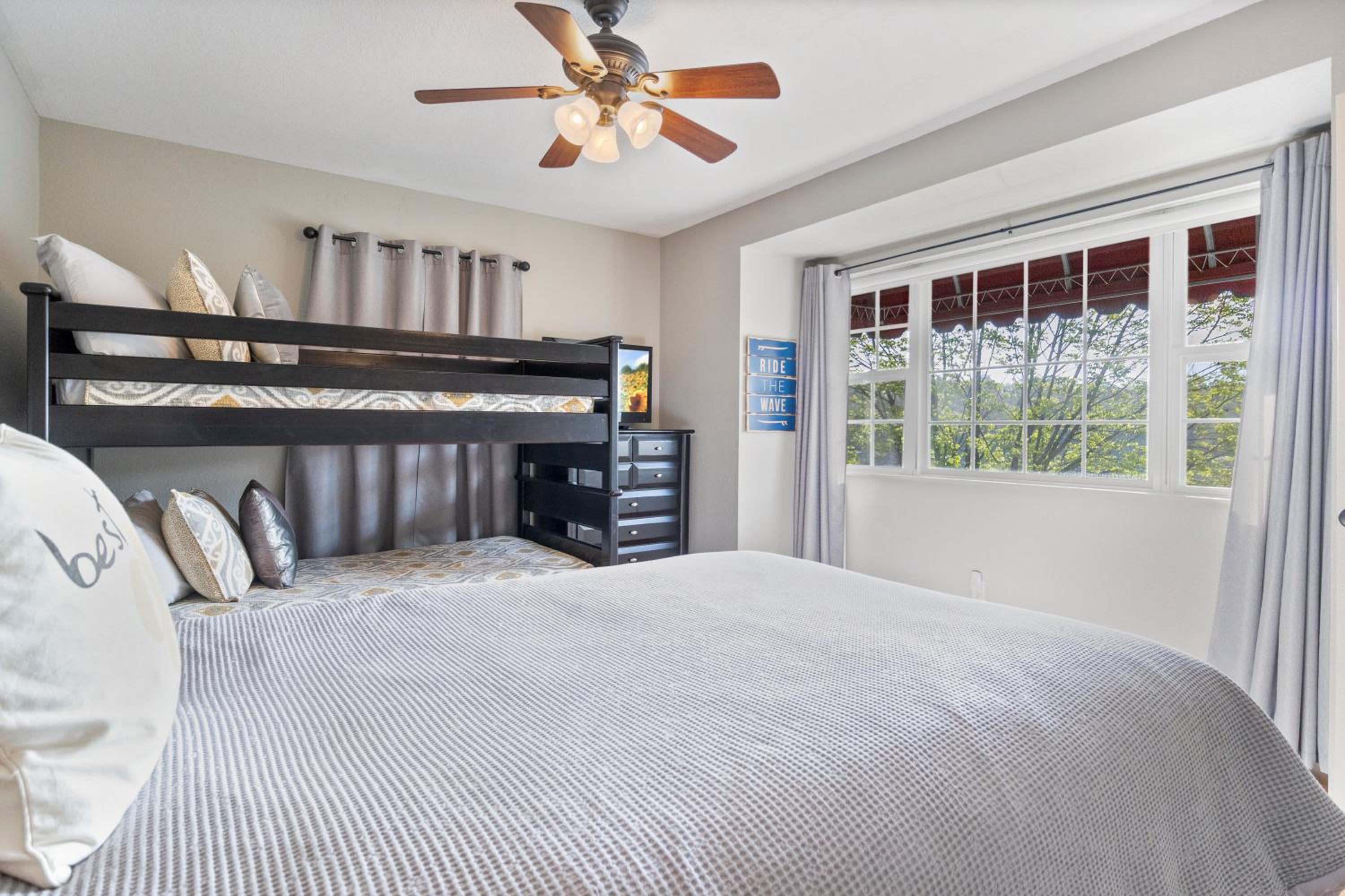Family-Friendly, Dock Enjoyment, Kayaks, Lake View