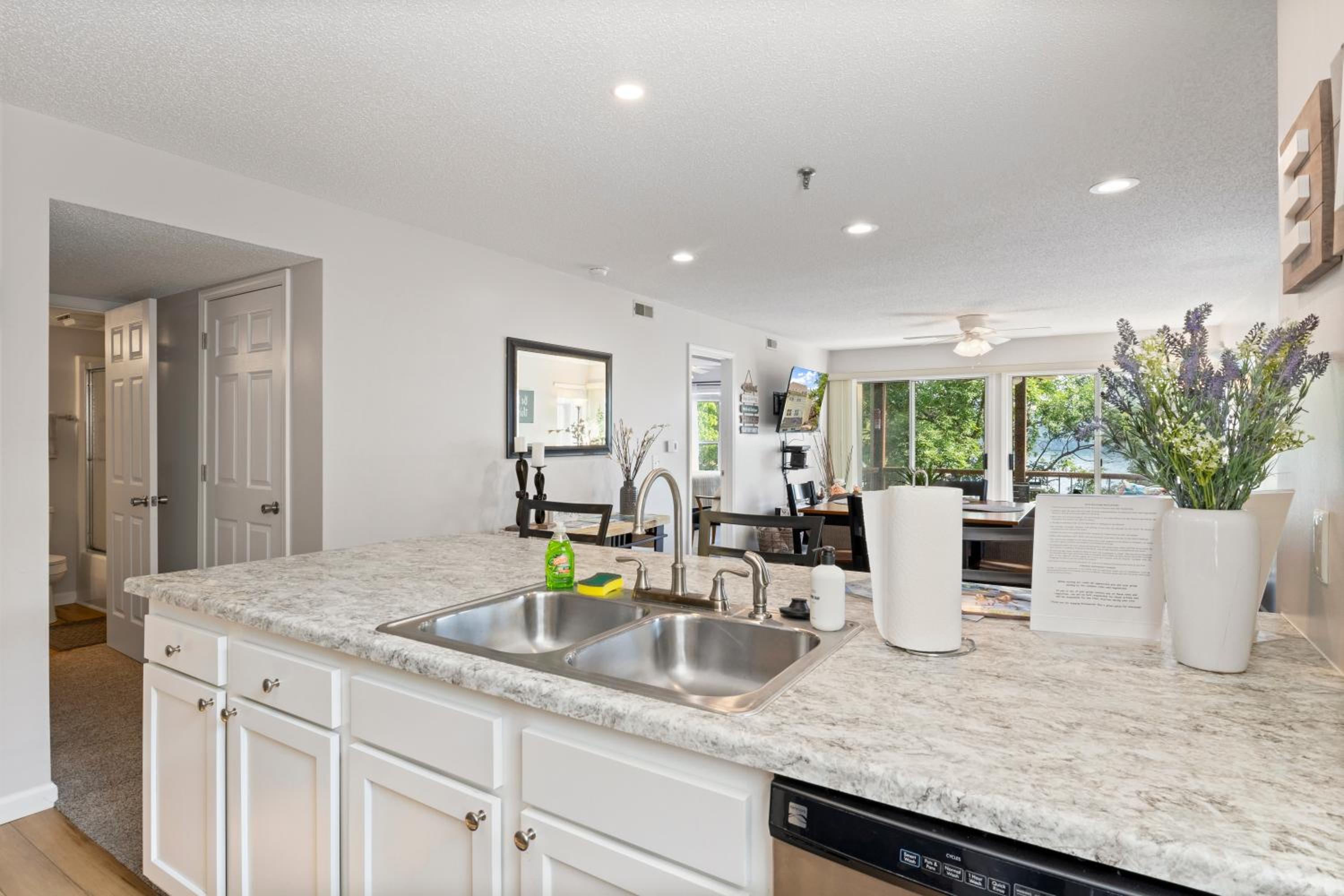 Dream Condo with Perfect Location for All The Fun!