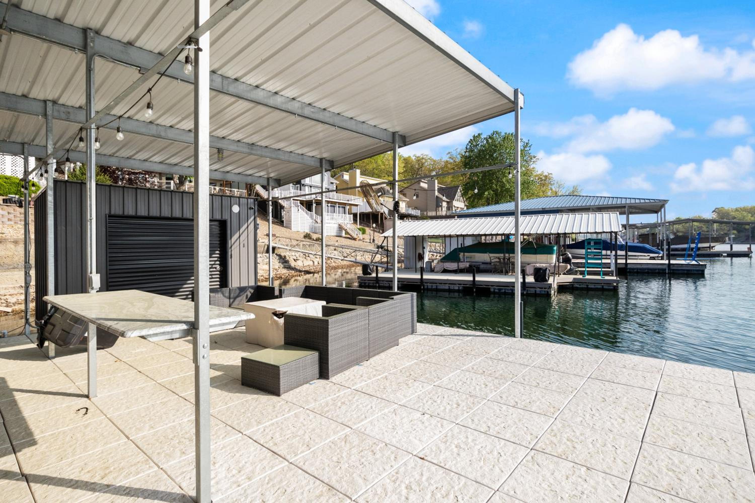 Family-Friendly, Dock Enjoyment, Kayaks, Lake View