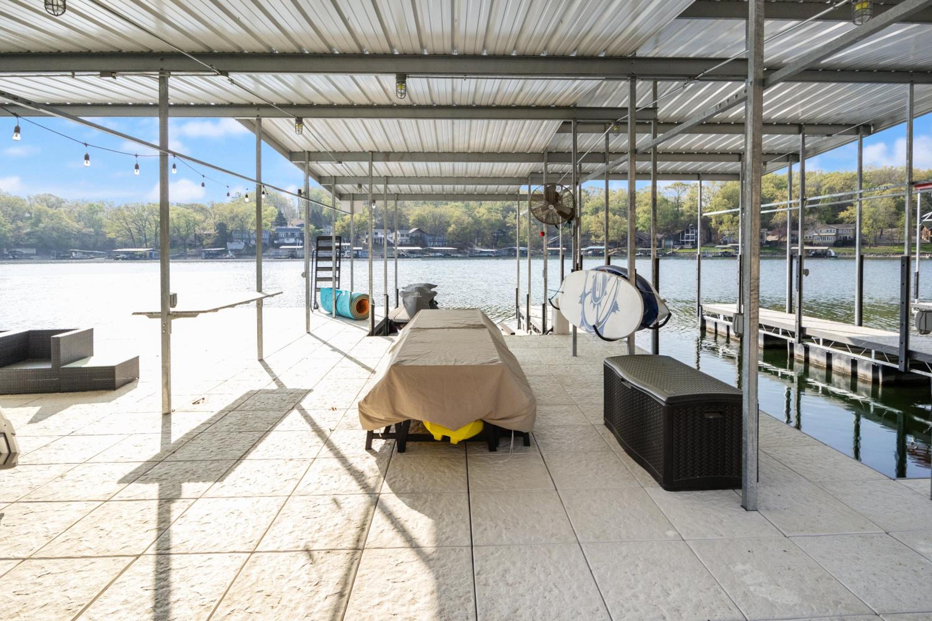 Family-Friendly, Dock Enjoyment, Kayaks, Lake View