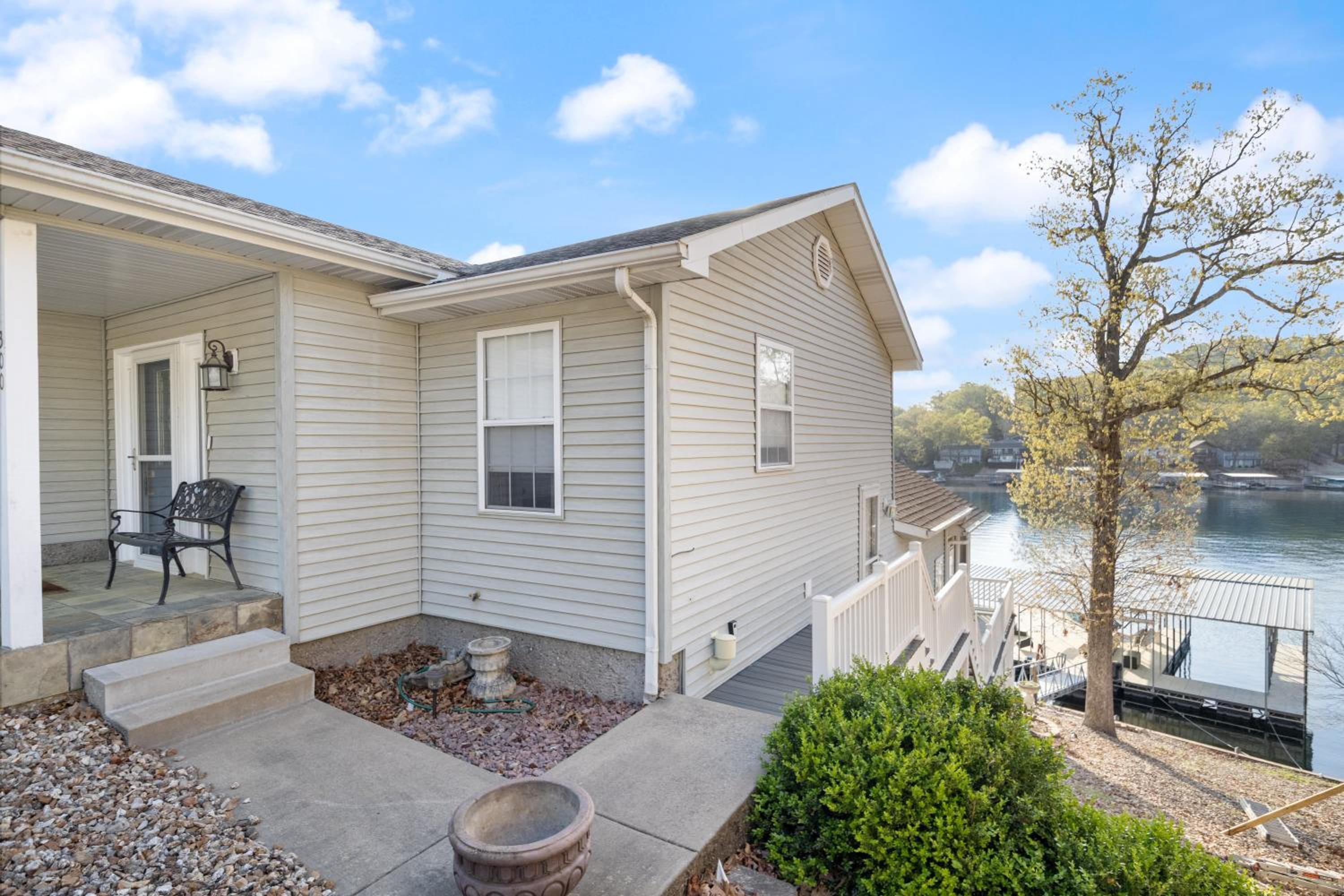Family-Friendly, Dock Enjoyment, Kayaks, Lake View