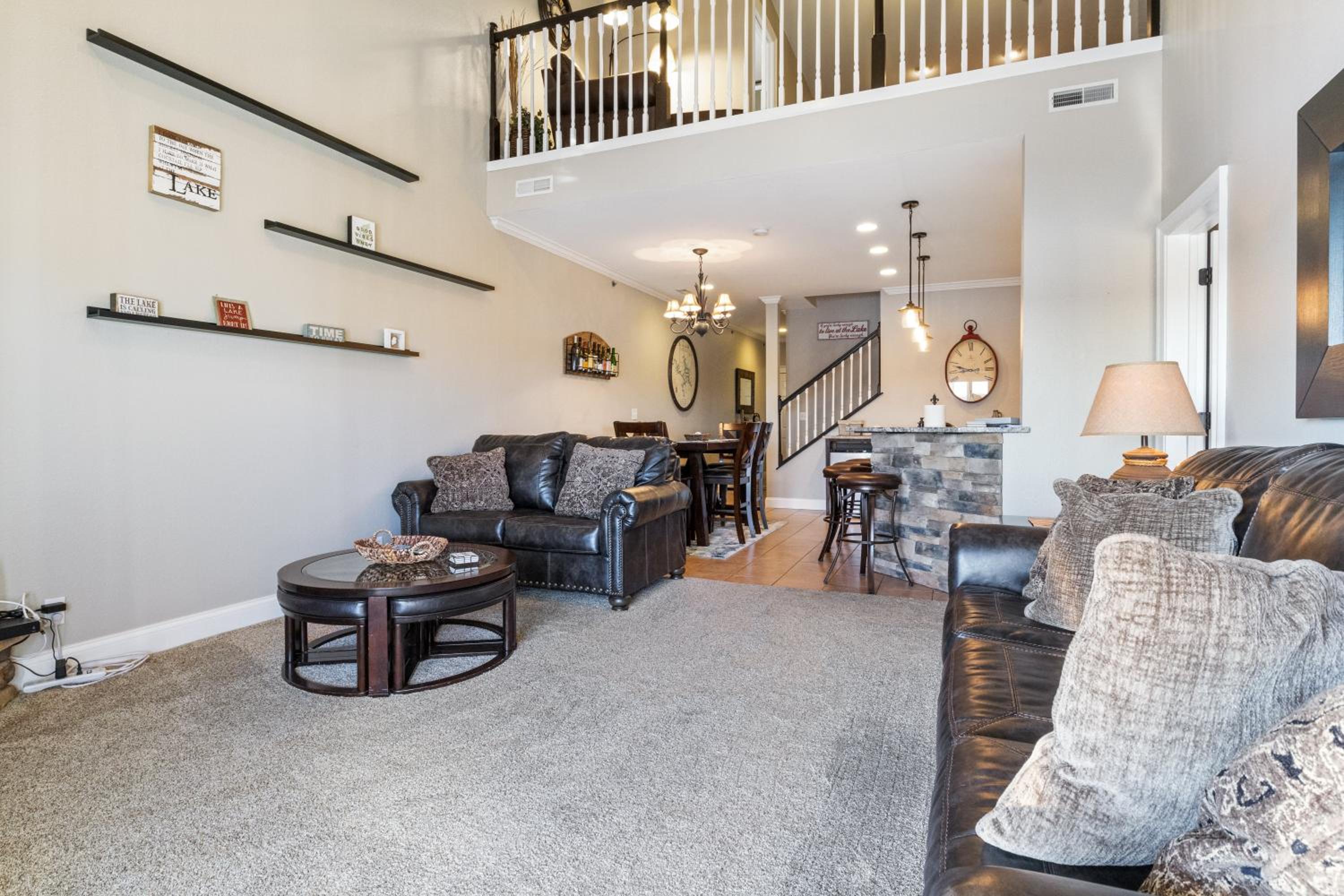 Beautiful Cove Views & Plenty Relaxing Spaces