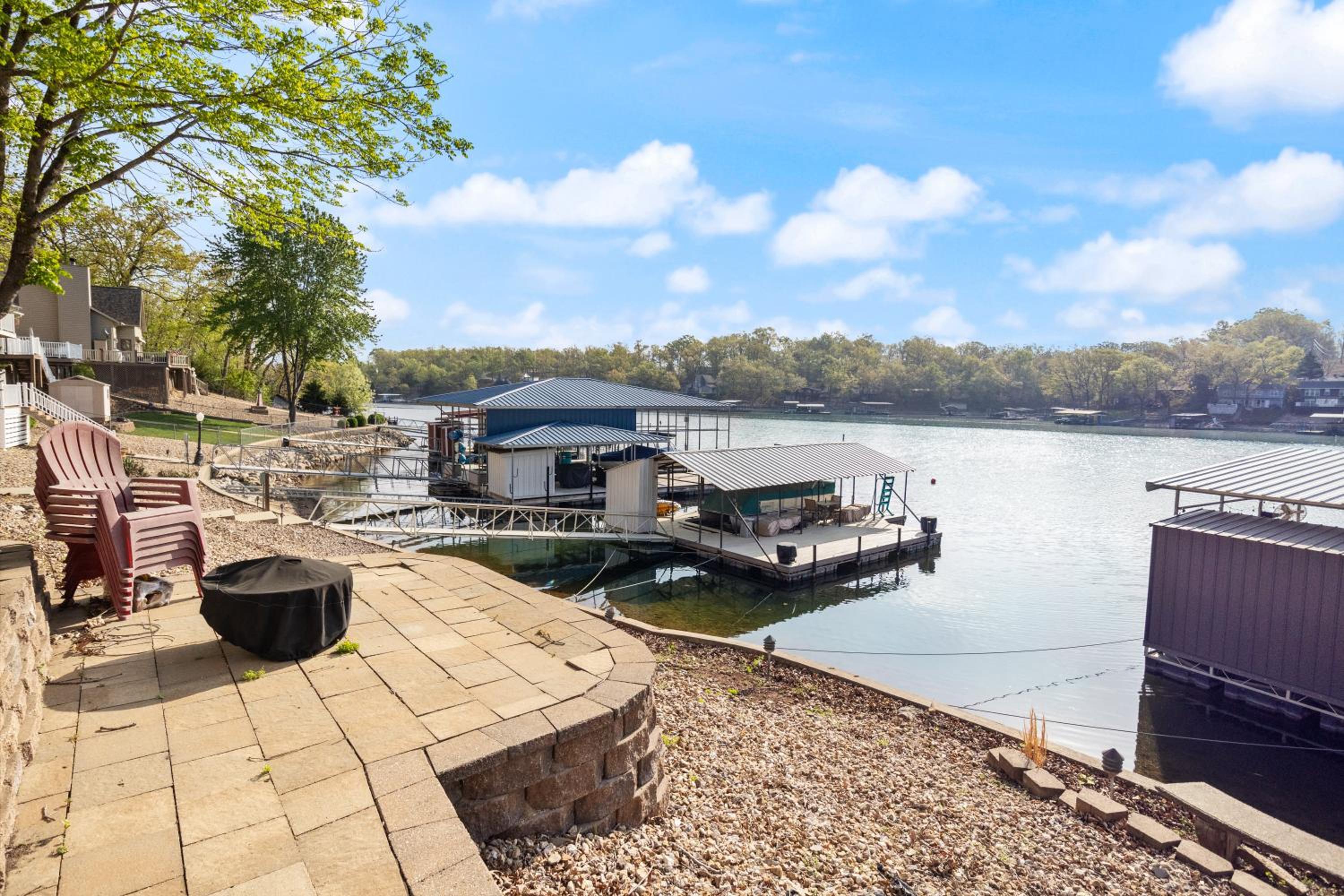 Family-Friendly, Dock Enjoyment, Kayaks, Lake View