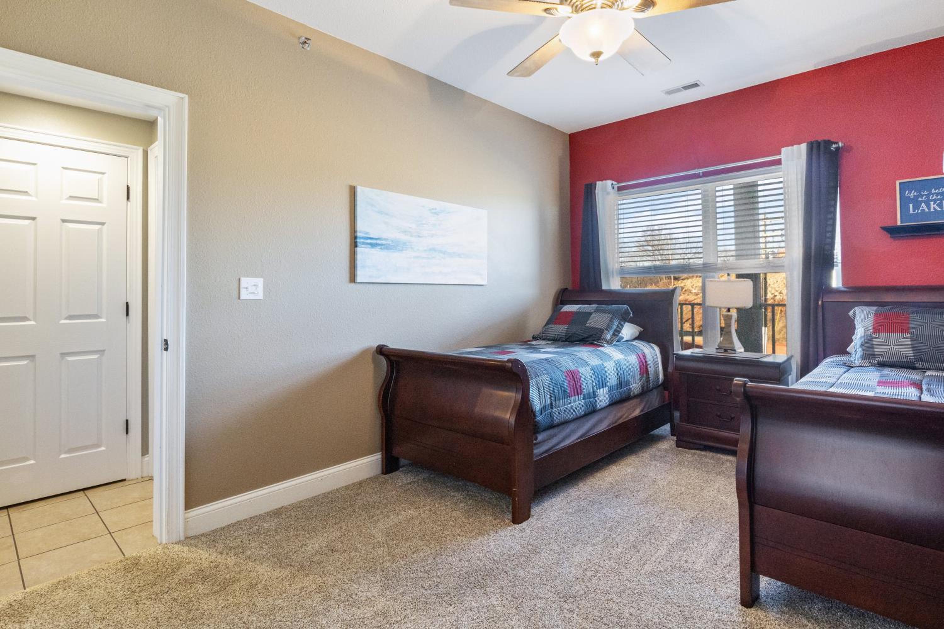 Beautiful Cove Views & Plenty Relaxing Spaces