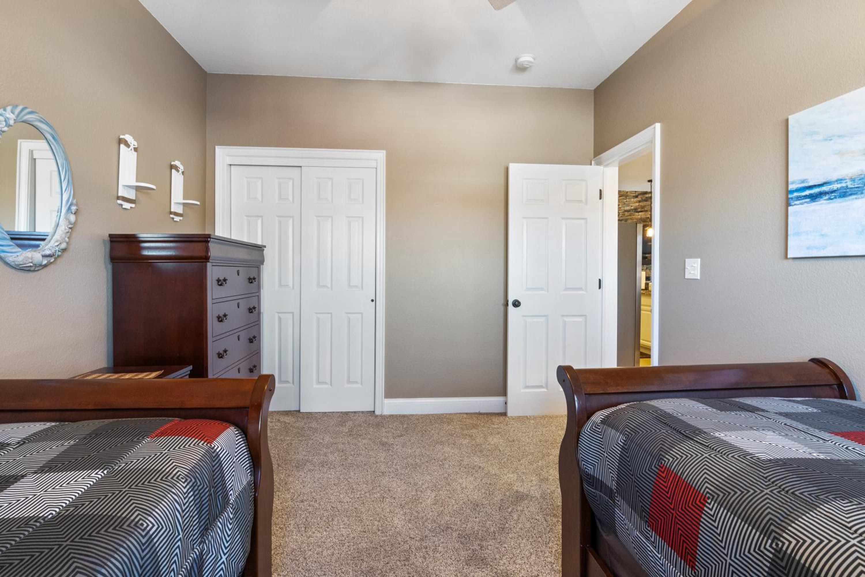 Beautiful Cove Views & Plenty Relaxing Spaces