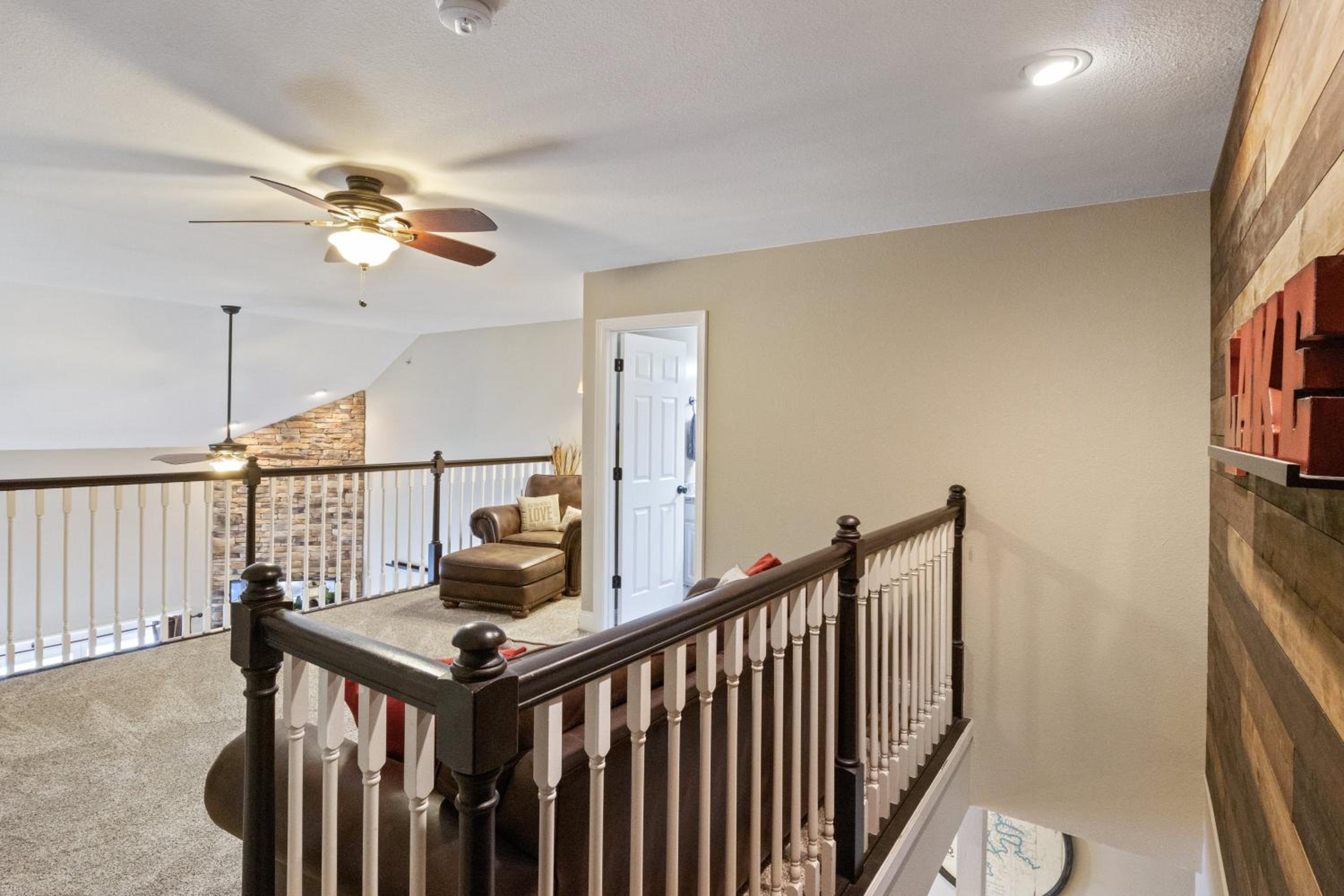Beautiful Cove Views & Plenty Relaxing Spaces