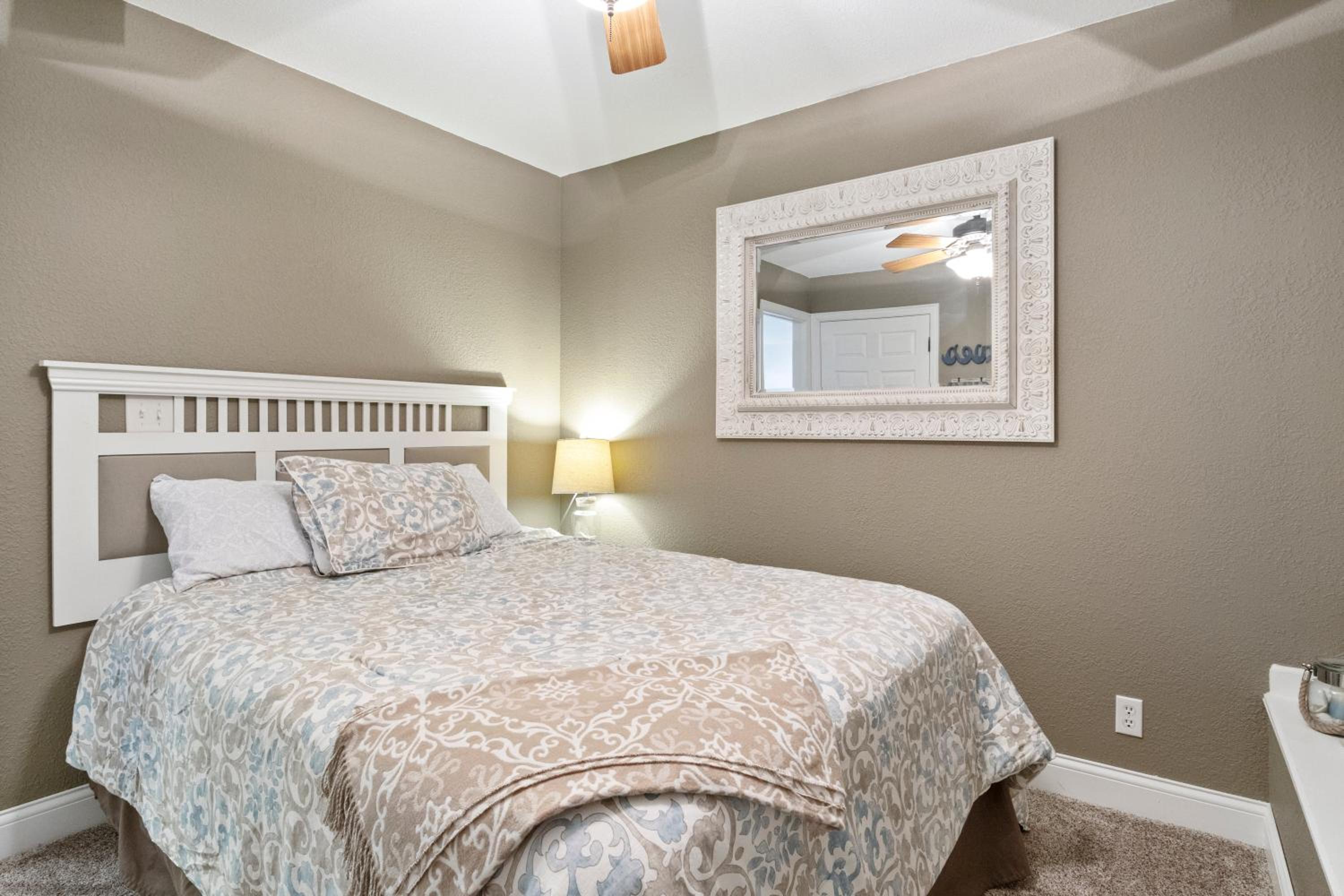 Beautiful Cove Views & Plenty Relaxing Spaces