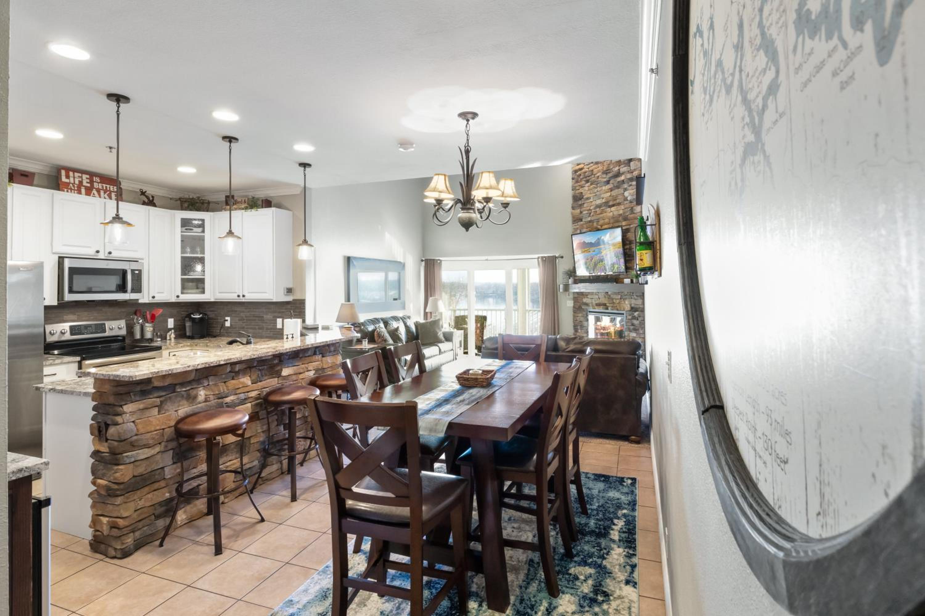 Beautiful Cove Views & Plenty Relaxing Spaces