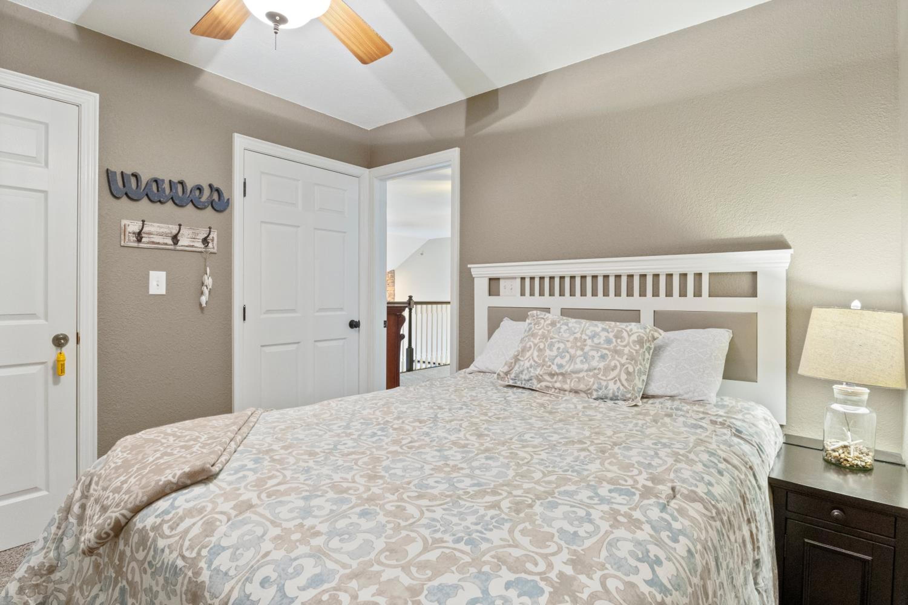 Beautiful Cove Views & Plenty Relaxing Spaces
