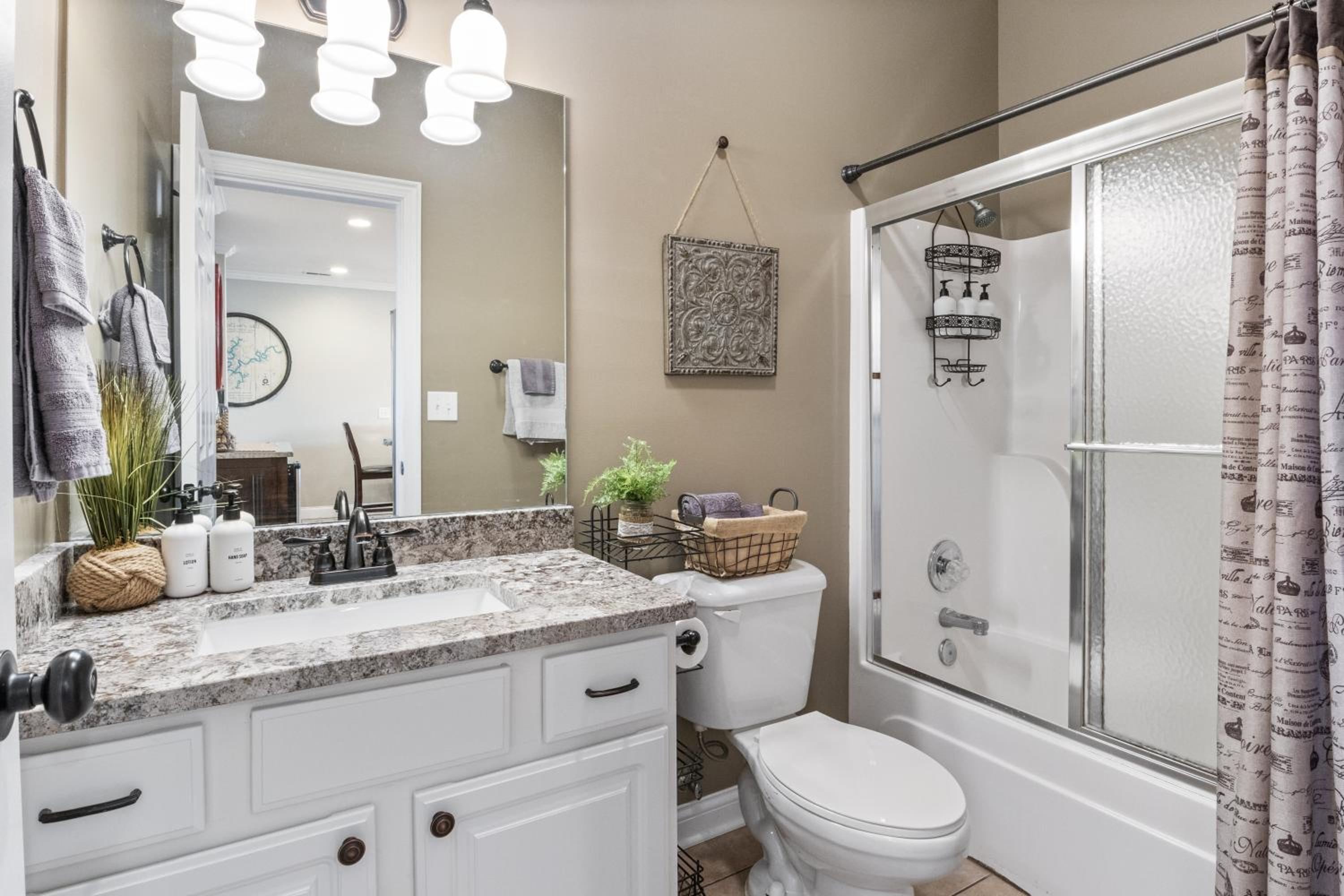 Beautiful Cove Views & Plenty Relaxing Spaces