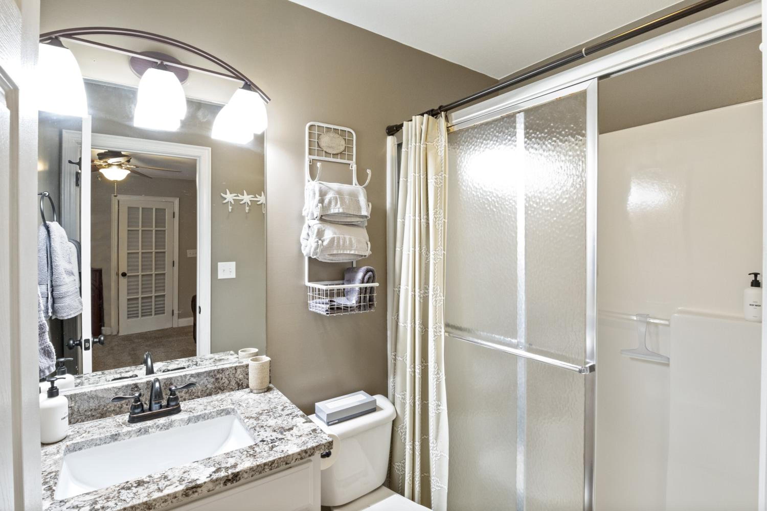 Beautiful Cove Views & Plenty Relaxing Spaces
