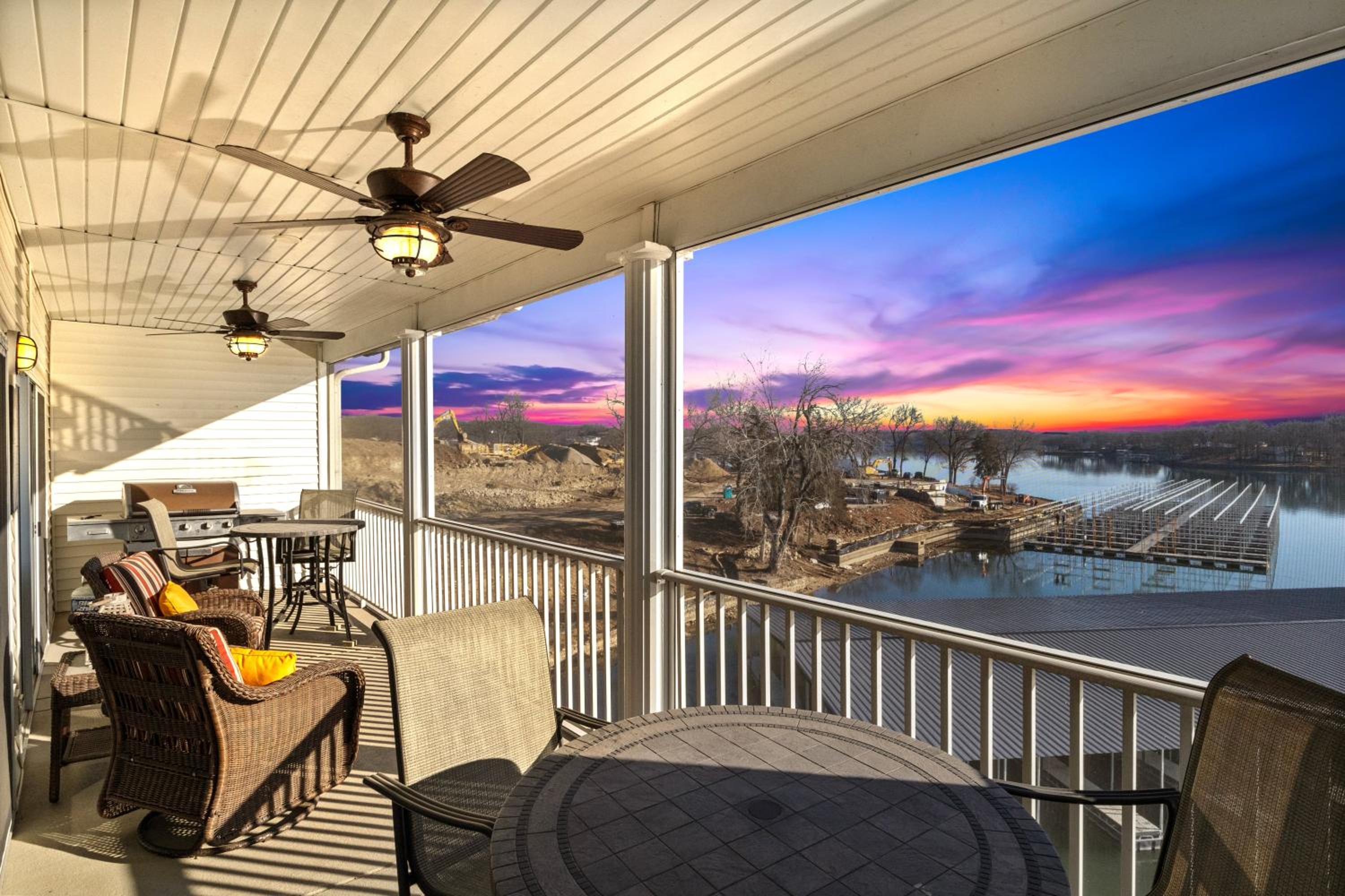 Beautiful Cove Views & Plenty Relaxing Spaces