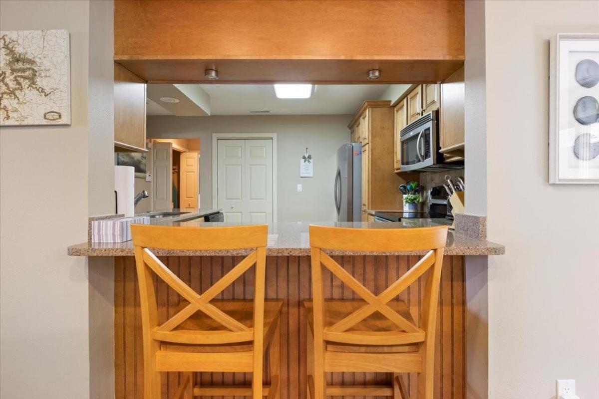 Excellent Family Stay w/ Boat Slip, 2 Pools, Hot Tub, Courts & Arcade Games