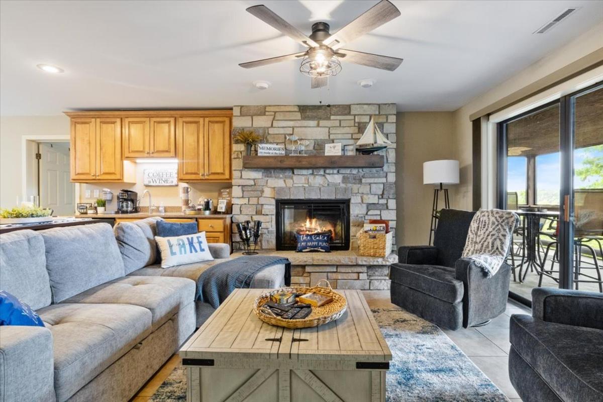 Excellent Family Stay w/ Boat Slip, 2 Pools, Hot Tub, Courts & Arcade Games
