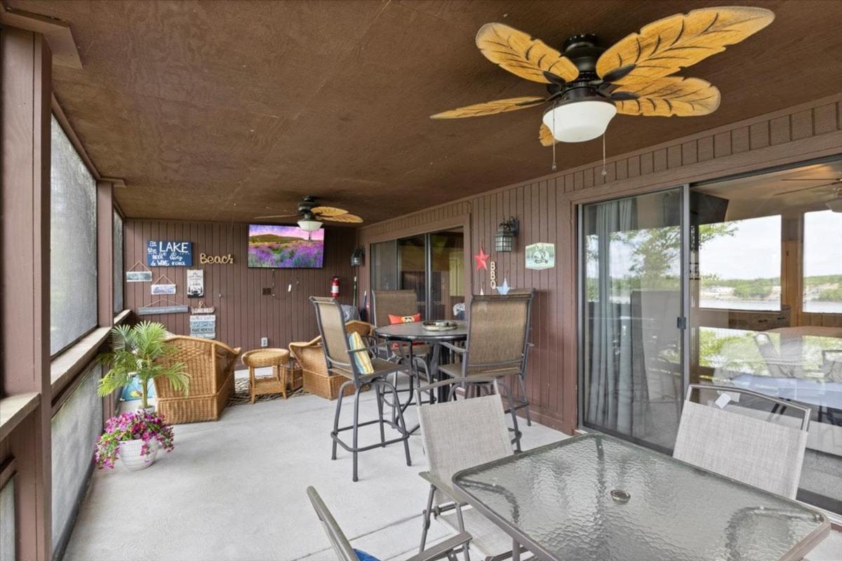 Excellent Family Stay w/ Boat Slip, 2 Pools, Hot Tub, Courts & Arcade Games