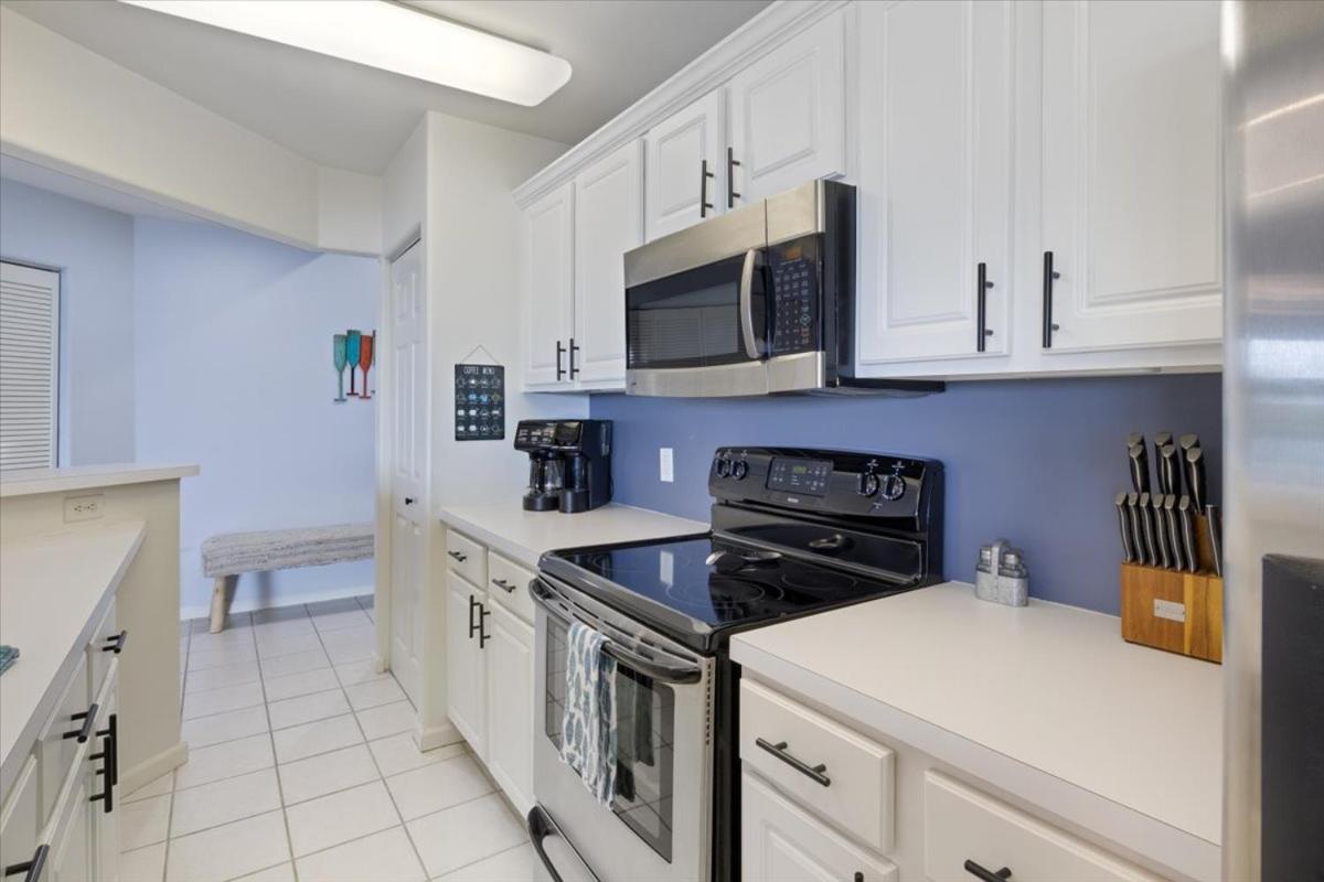 Family-Friendly Condo w/ 2 Pools & Updated Deck on the 14mm