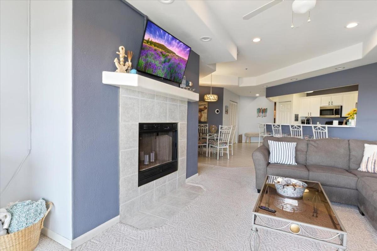 Family-Friendly Condo w/ 2 Pools & Updated Deck on the 14mm