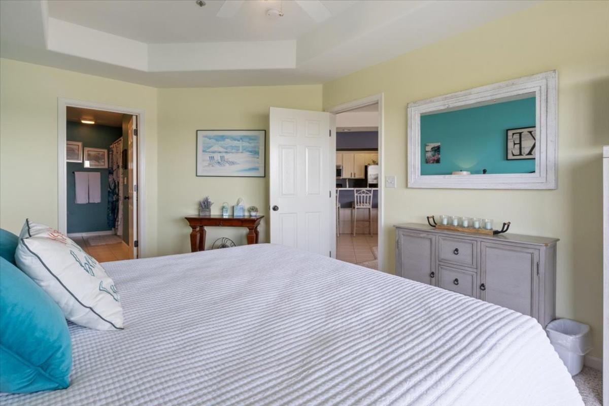 Family-Friendly Condo w/ 2 Pools & Updated Deck on the 14mm