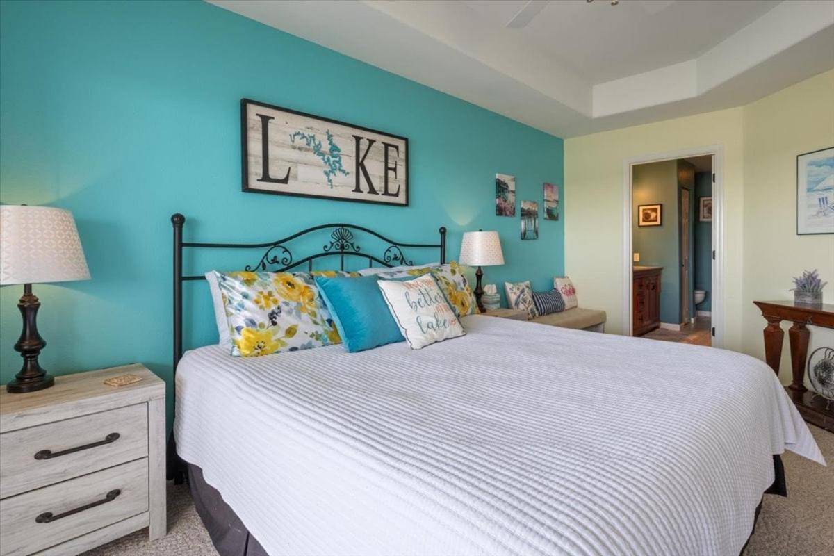Family-Friendly Condo w/ 2 Pools & Updated Deck on the 14mm
