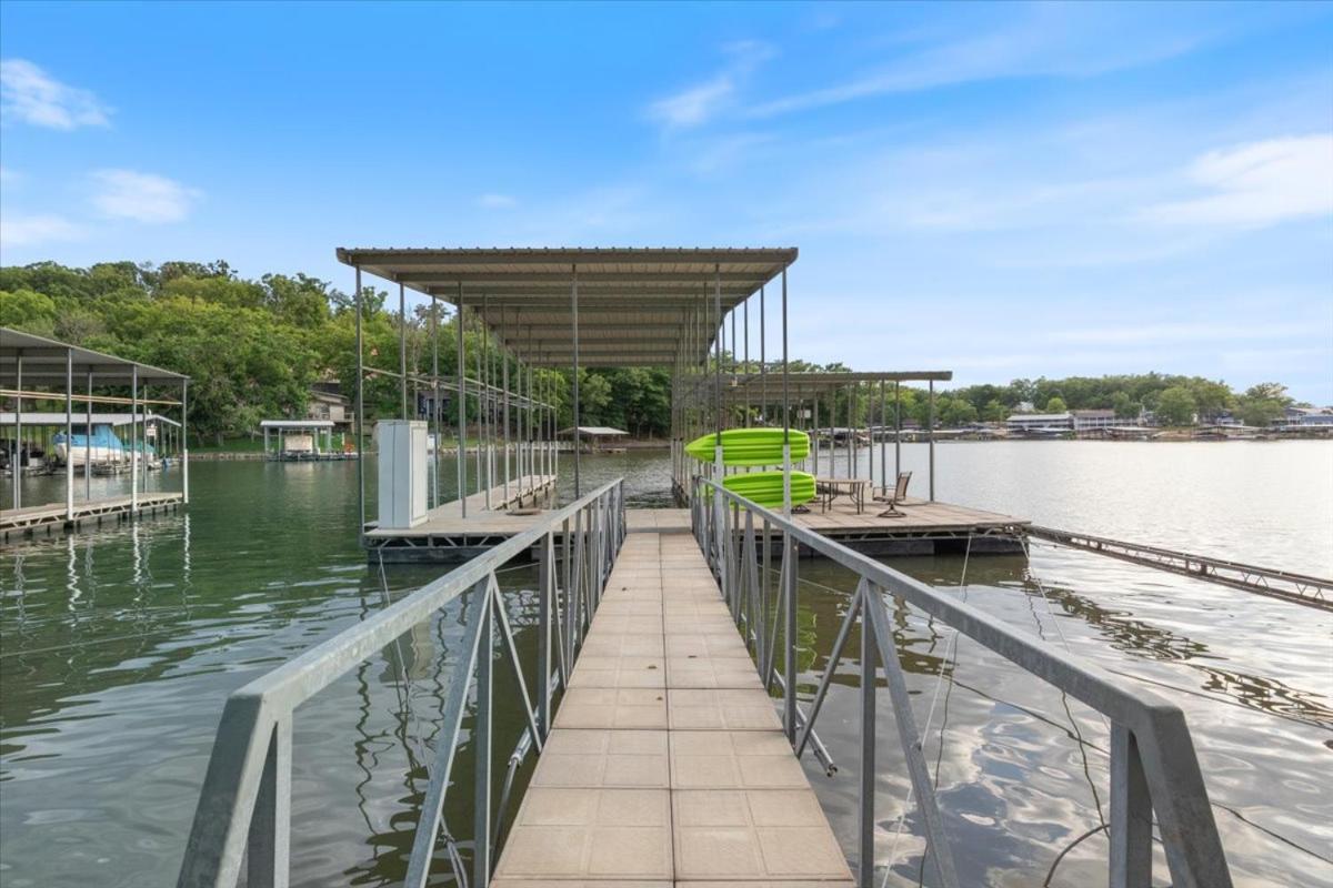 Game Room, Dock Life, Fire Pit & Hot Tub!
