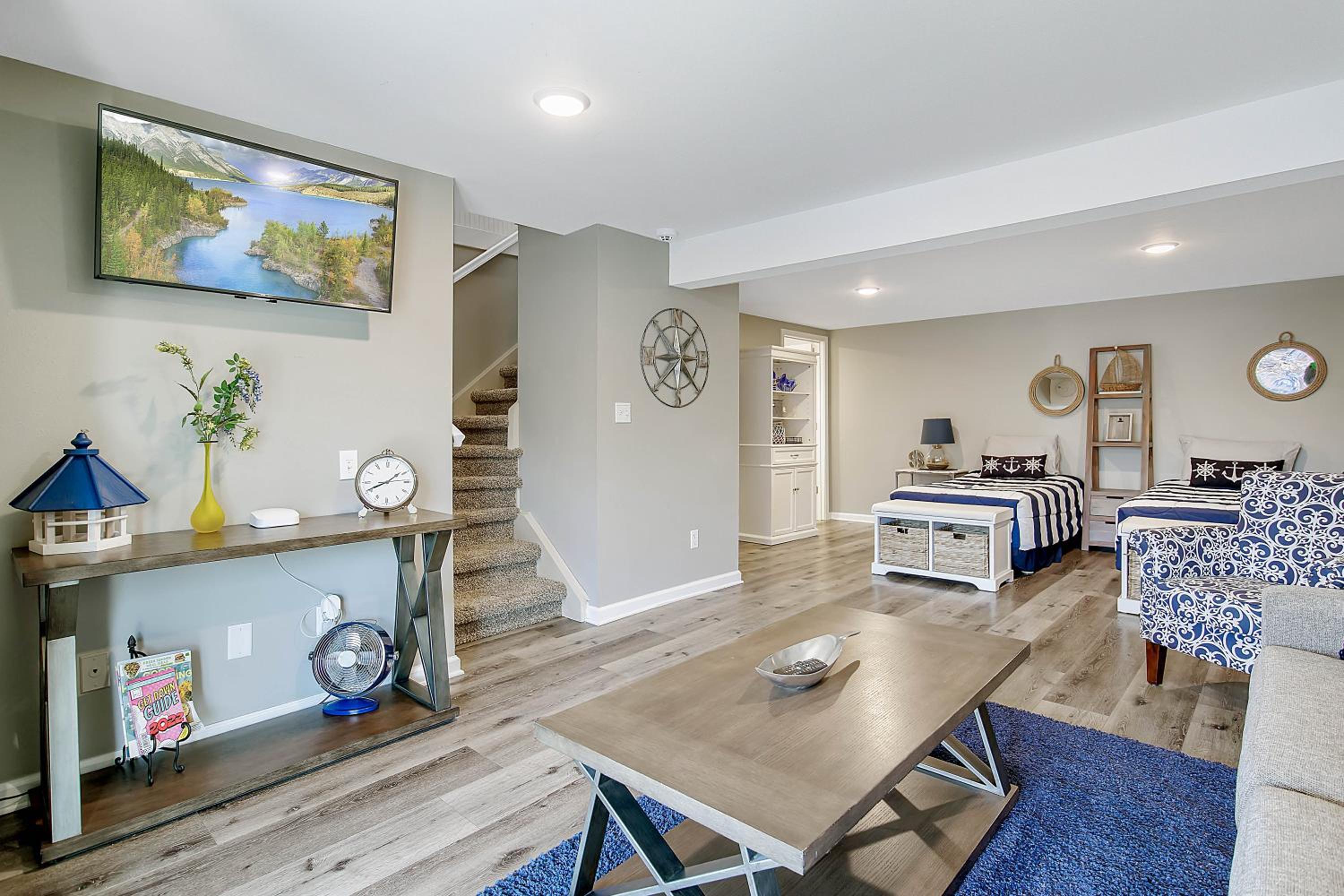 Game Room, Dock Life, Fire Pit & Hot Tub!