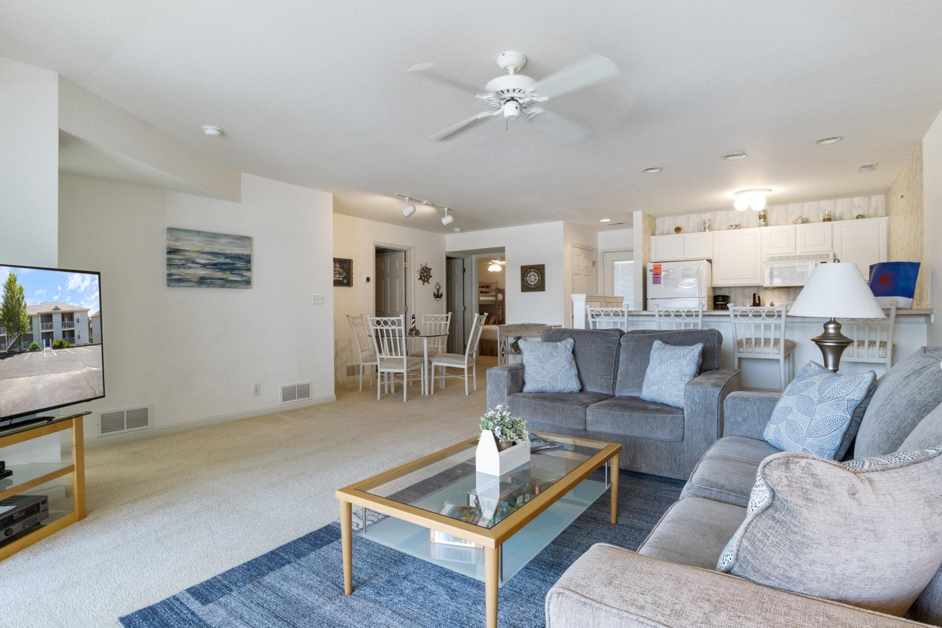Games, Lake Views, Ease of Access to Unit & Attractions, Family-Friendly, Outdoor Comfort
