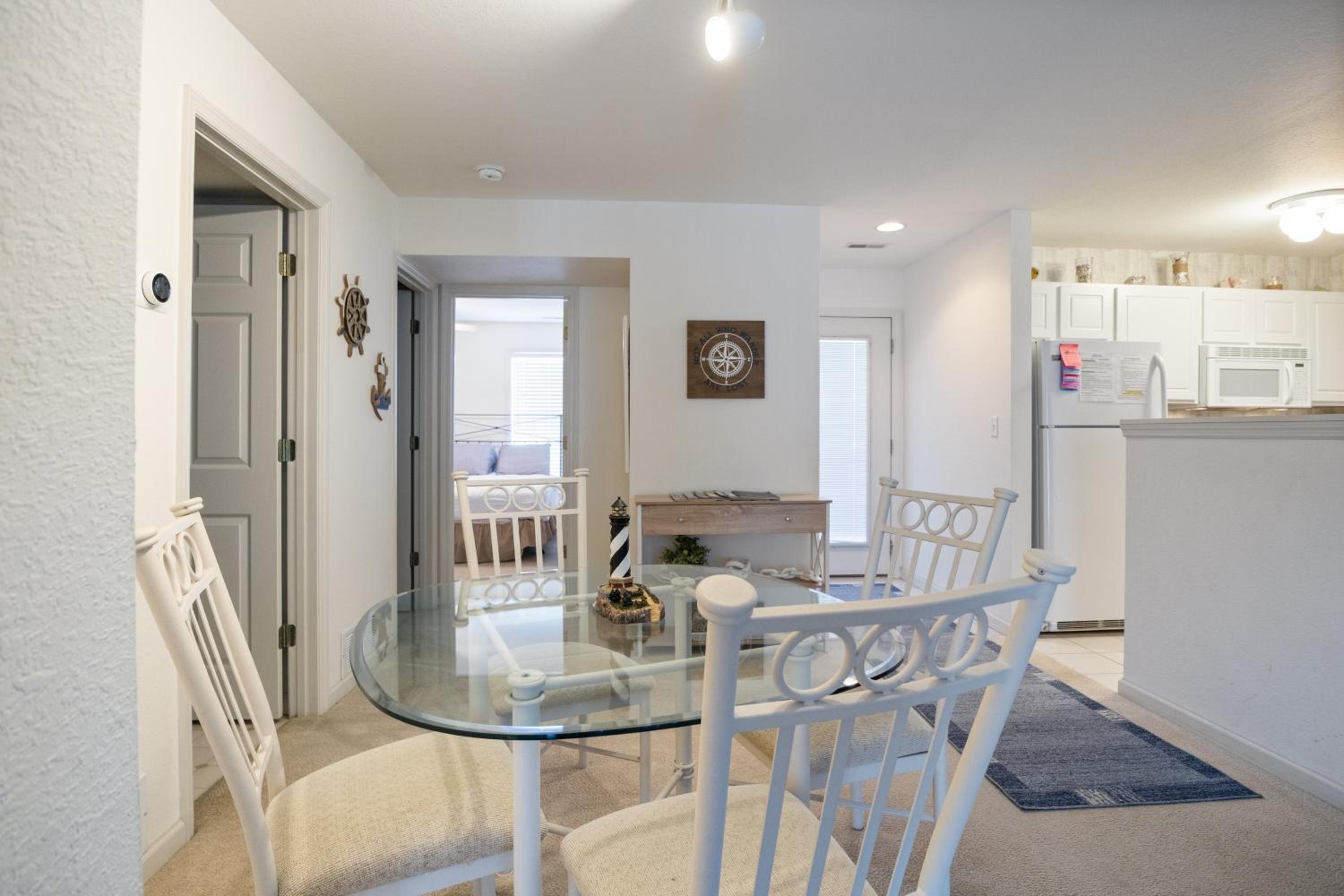 Games, Lake Views, Ease of Access to Unit & Attractions, Family-Friendly, Outdoor Comfort
