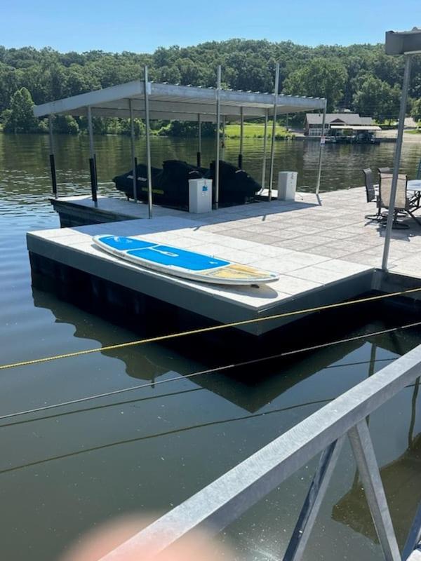 Gentle Sloped Lot, Private Dock, Boat Slip, Kayaks, Fire Table, Lakeview Deck, Family Friendly
