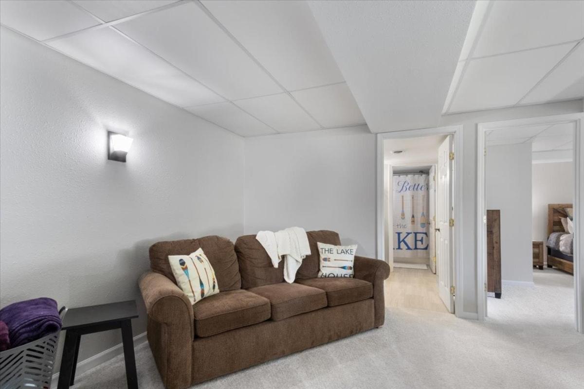Gentle Sloped Lot, Private Dock, Boat Slip, Kayaks, Fire Table, Lakeview Deck, Family Friendly