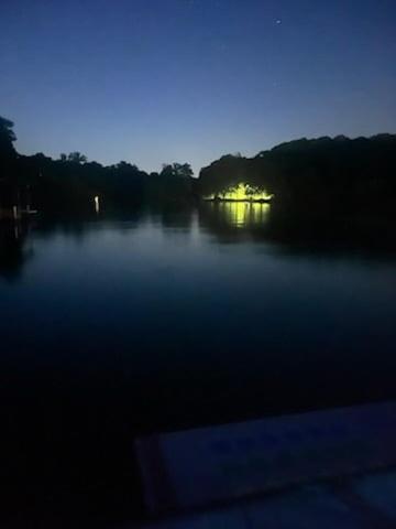 Gentle Sloped Lot, Private Dock, Boat Slip, Kayaks, Fire Table, Lakeview Deck, Family Friendly
