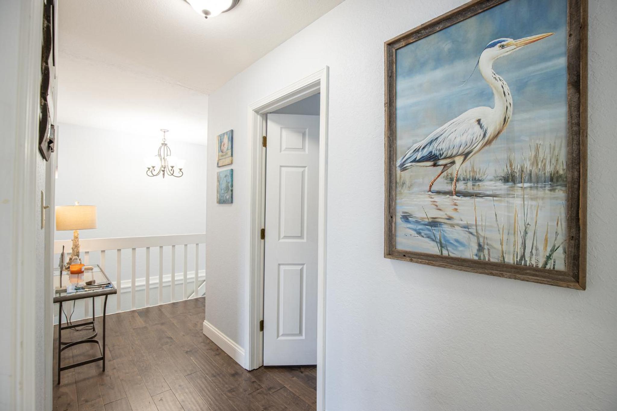 Close to The Strip, Private Dock & Screened Deck!