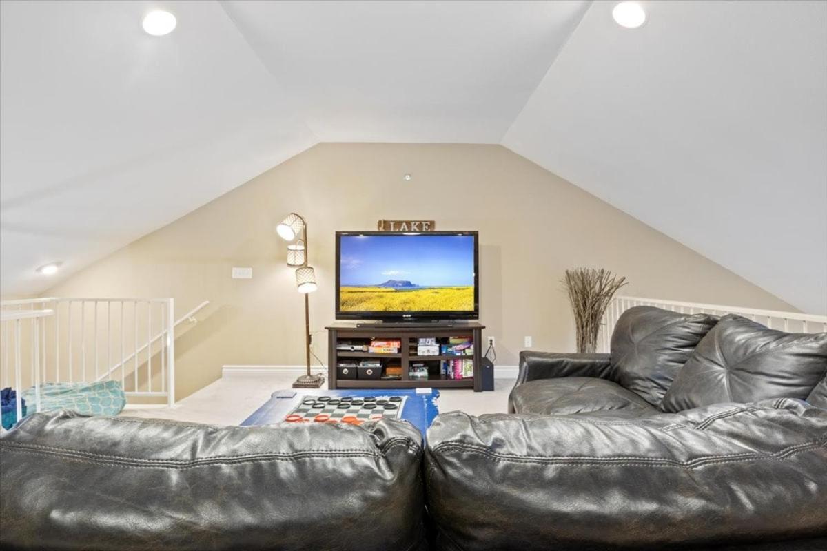 Family-Friendly, Fishing, & Fun w/ 2 Pools, Views, Boat Slip & Launch