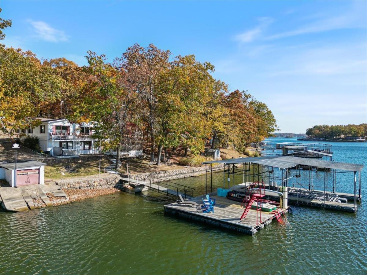 Amazing Lake Experiences! Private Hot Tub, Aamazing Dock, Firepit & Two Layers of Decks