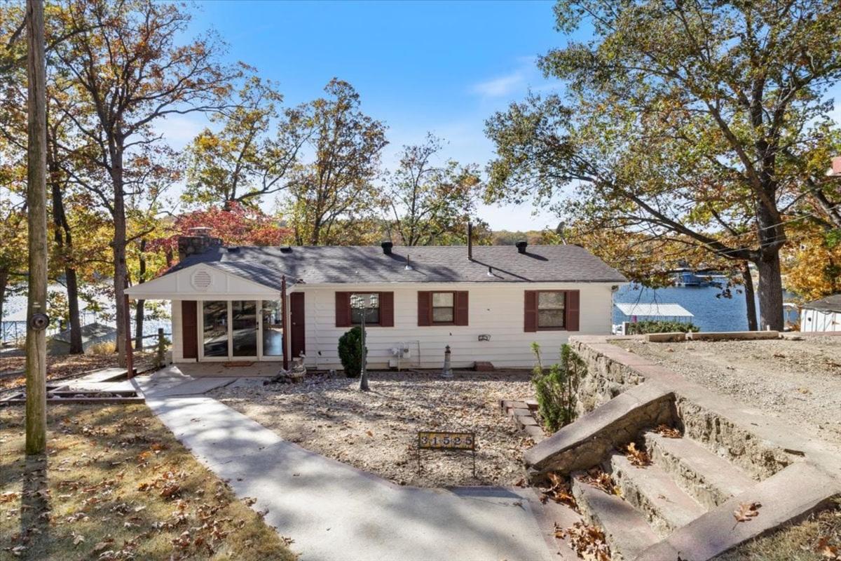 Amazing Lake Experiences! Private Hot Tub, Aamazing Dock, Firepit & Two Layers of Decks
