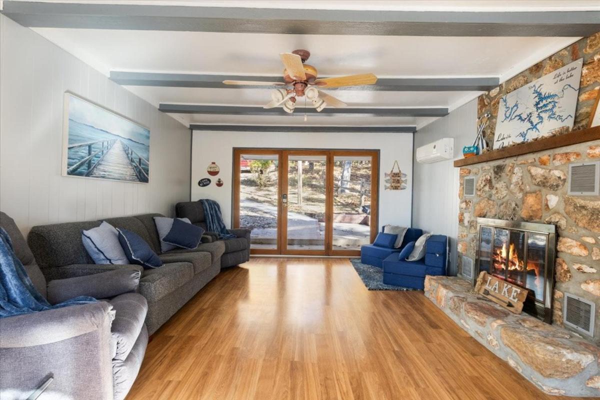 Amazing Lake Experiences! Private Hot Tub, Aamazing Dock, Firepit & Two Layers of Decks