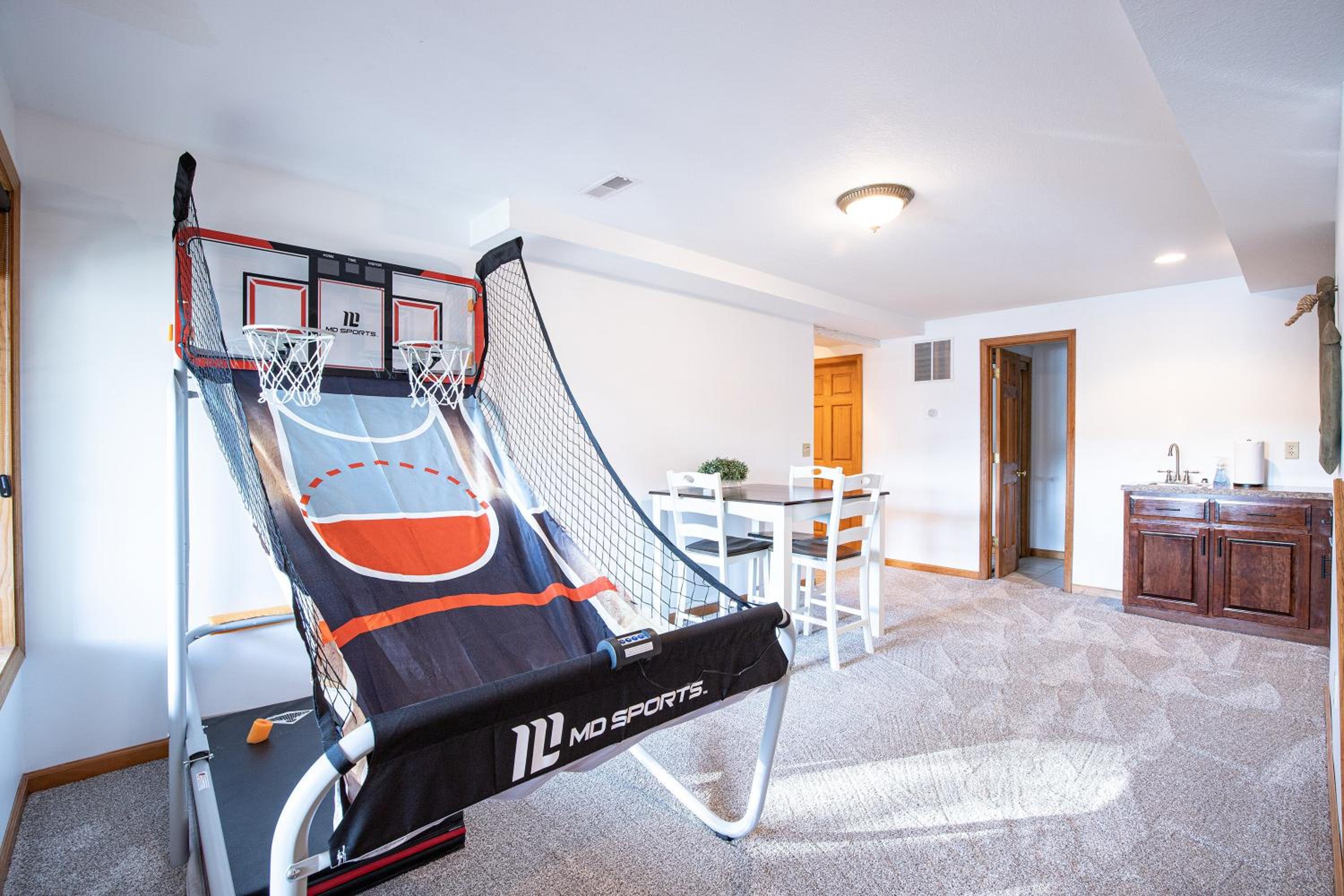 Epic Lake Vacation Home - 2 Story Slide!