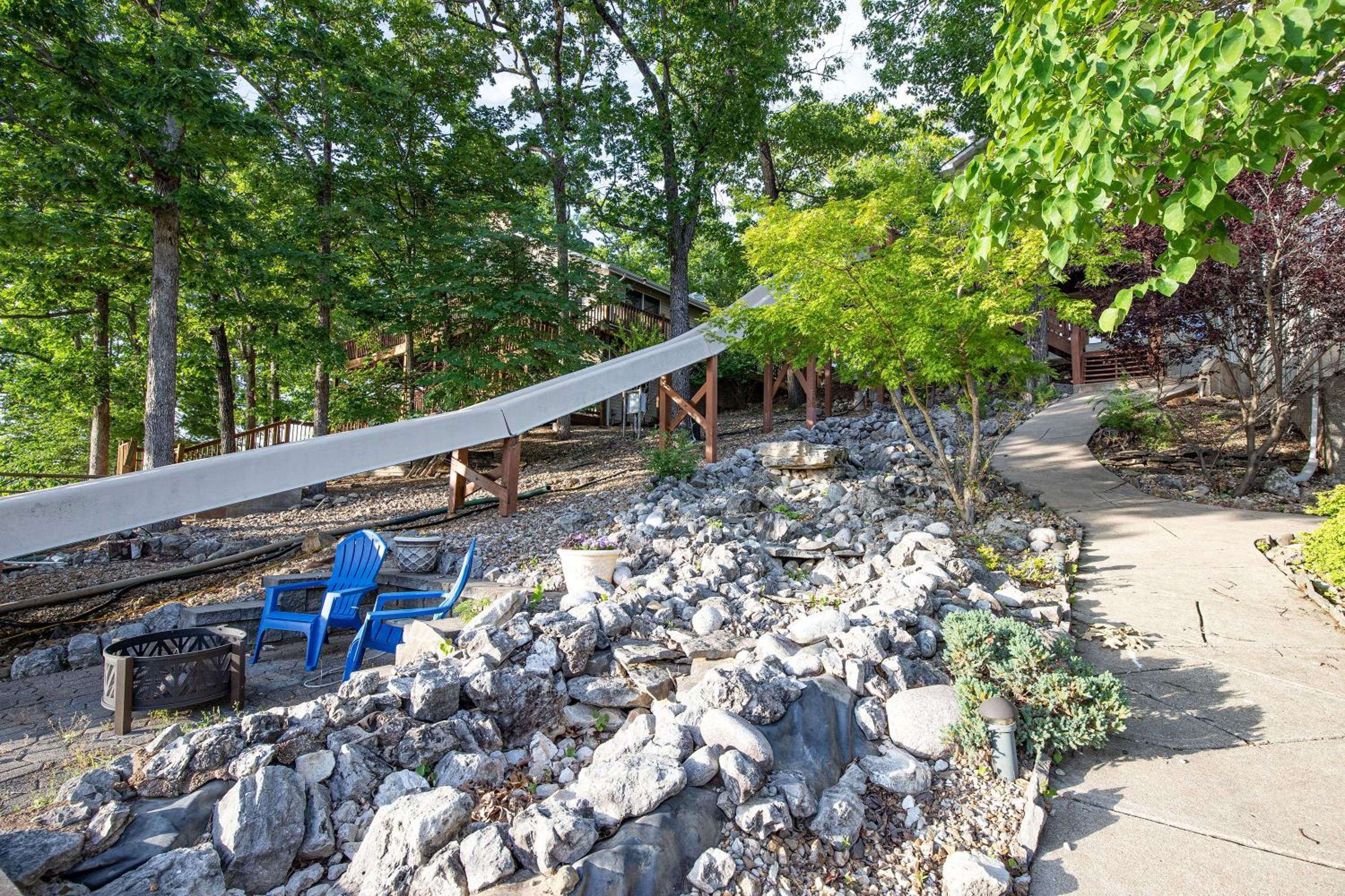 Epic Lake Vacation Home - 2 Story Slide!