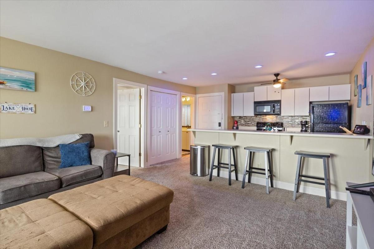 Cozy Pet-Friendly Condo w/ Pool