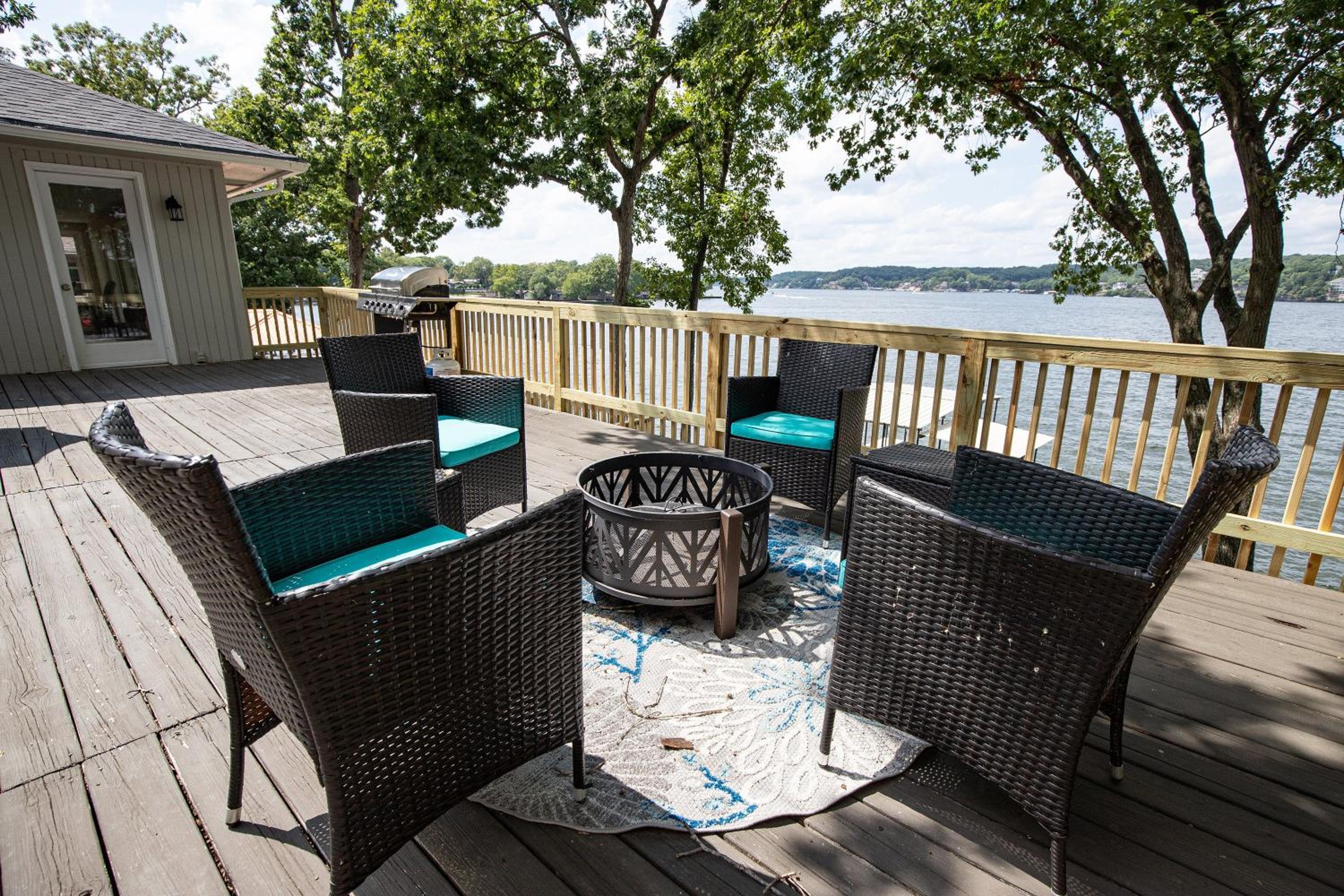 Amazing Decks, Sunsets & Lake Days