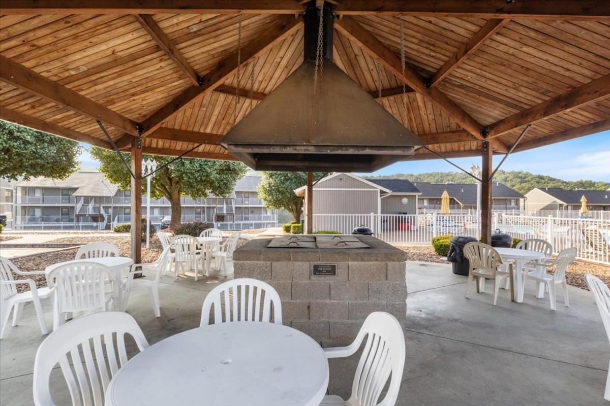 Family Fun at Lake Vibin' Lazy Days Osage Beach w/ 2 Pools, Playground, Games & Calm Water