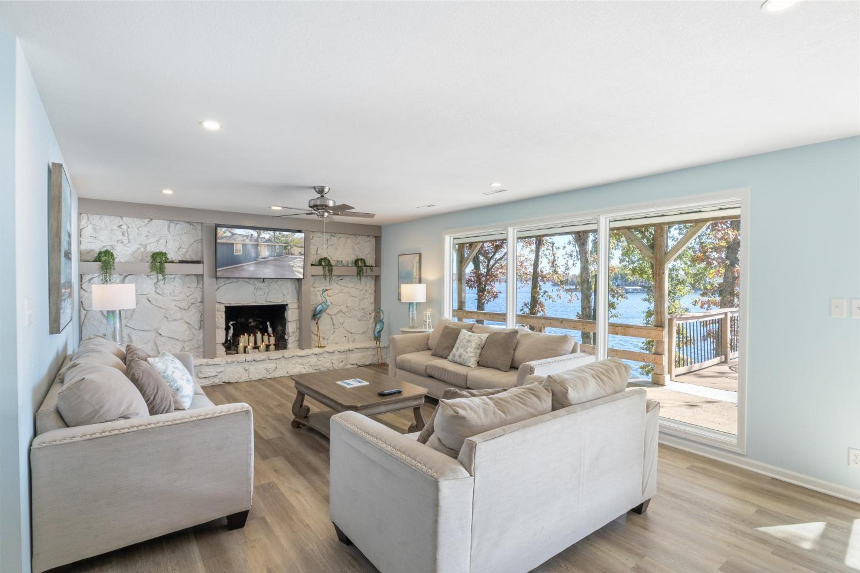 Expansive Decks, Firepit, Stunning Views All Over