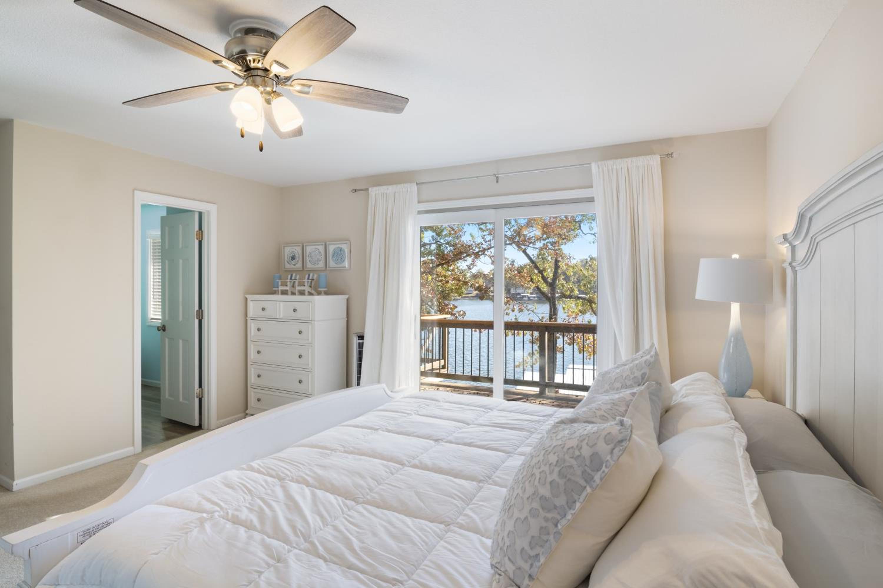 Expansive Decks, Firepit, Stunning Views All Over